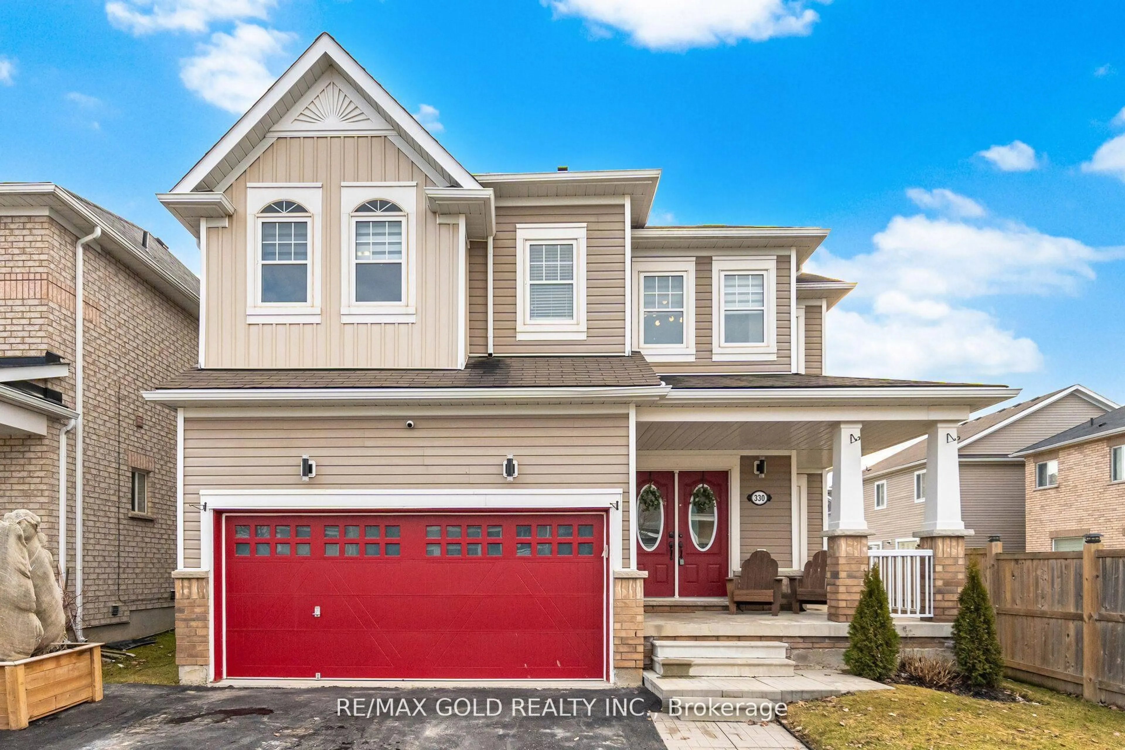 Home with vinyl exterior material, street for 330 Wallace St, Shelburne Ontario L9V 2S2