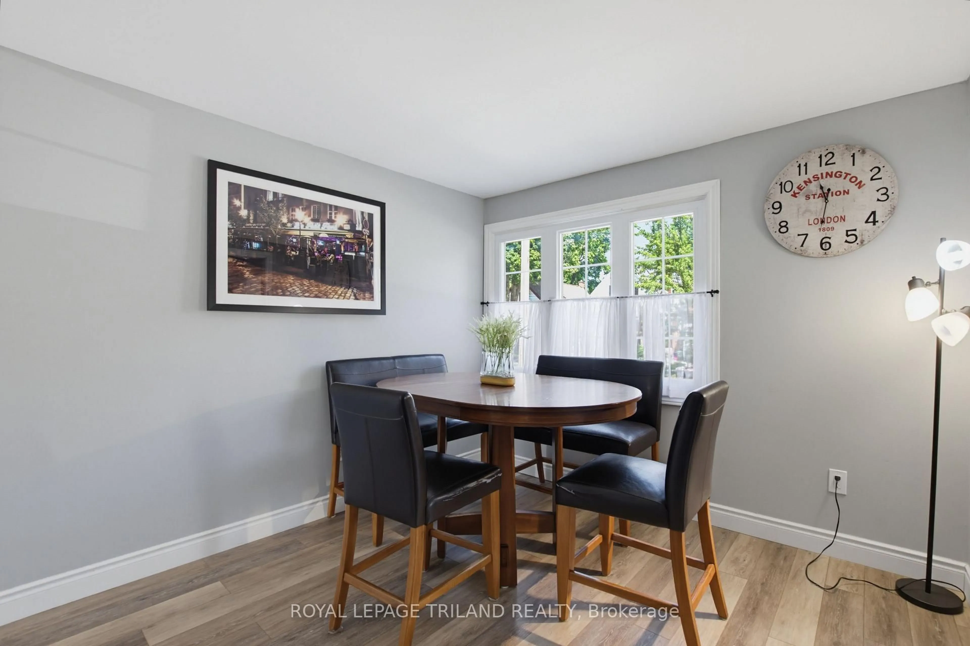 Dining room, wood/laminate floor for 75 Connaught Ave, London East Ontario N5Y 3A5