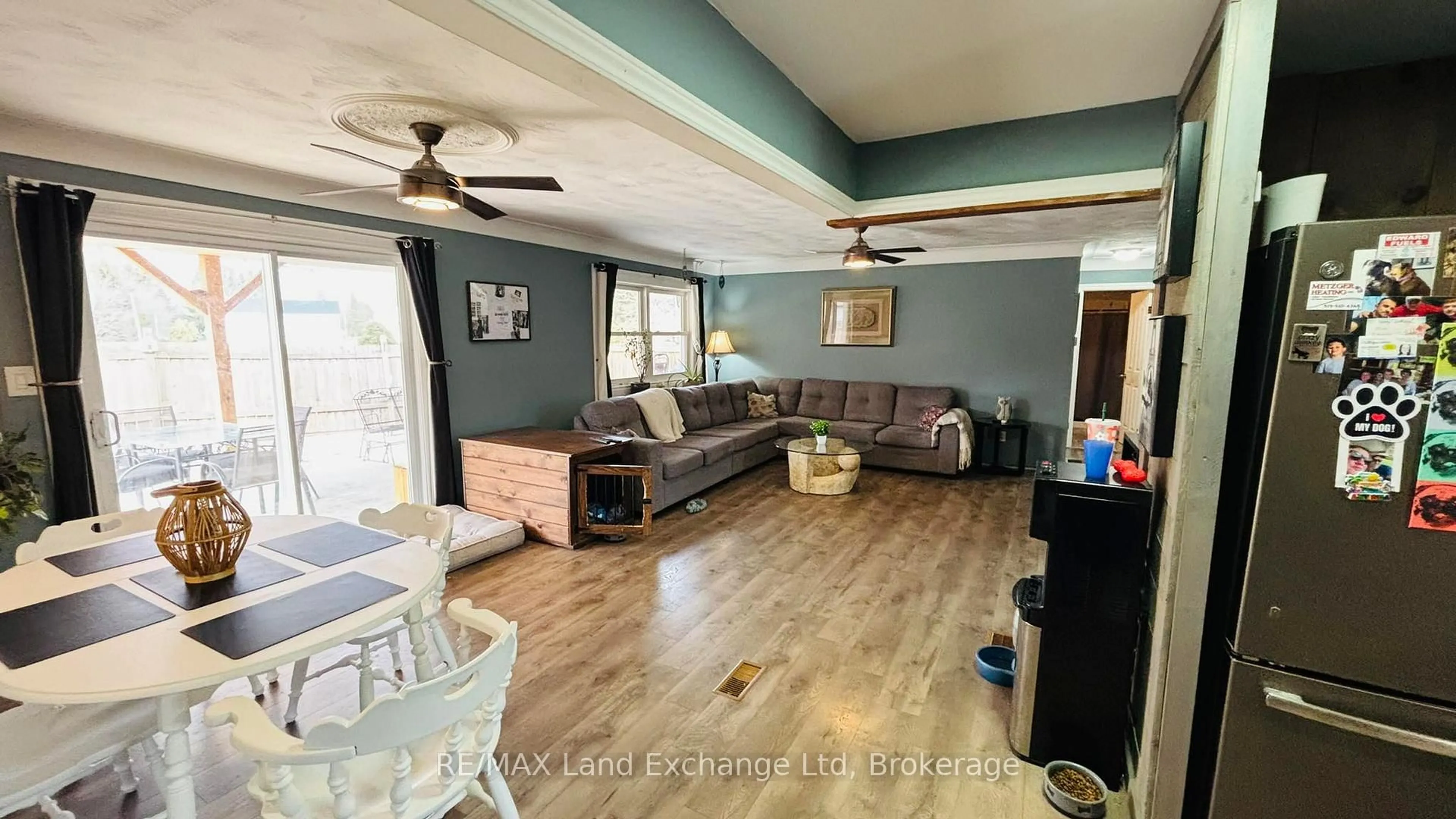 Living room with furniture, unknown for 1041 Main St, Howick Ontario N0G 2X0