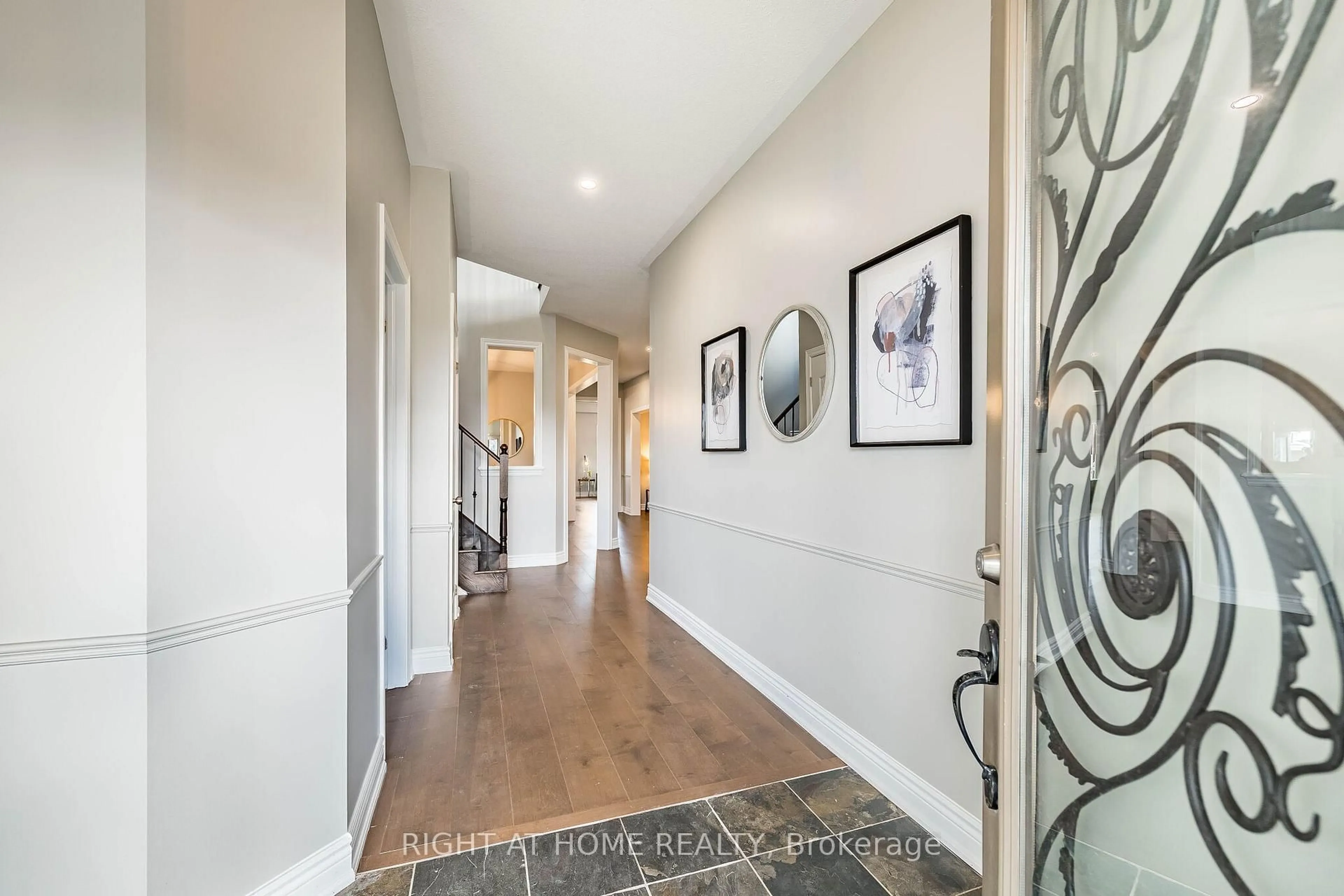 Indoor entryway for 940 O'reilly Cres, Shelburne Ontario L9V 2S4