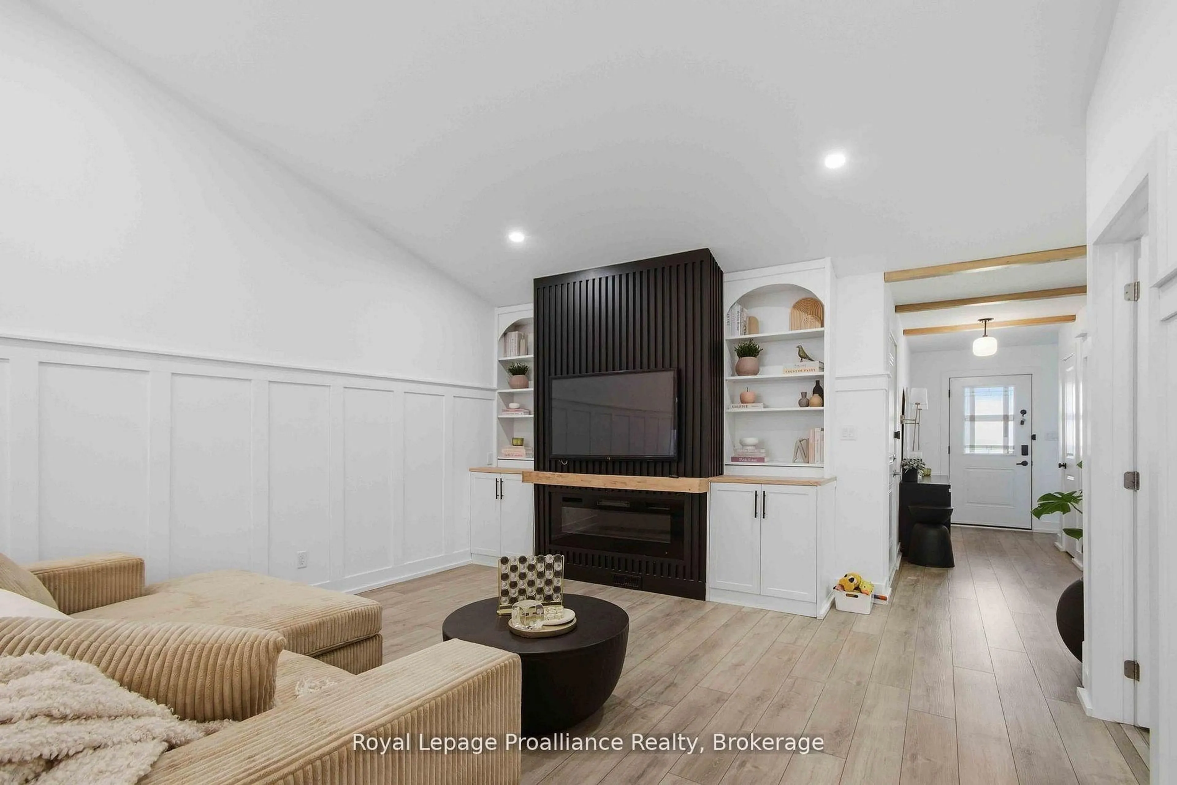 Home theater for 24 Buchanan Ave, Prince Edward County Ontario K0K 2T0