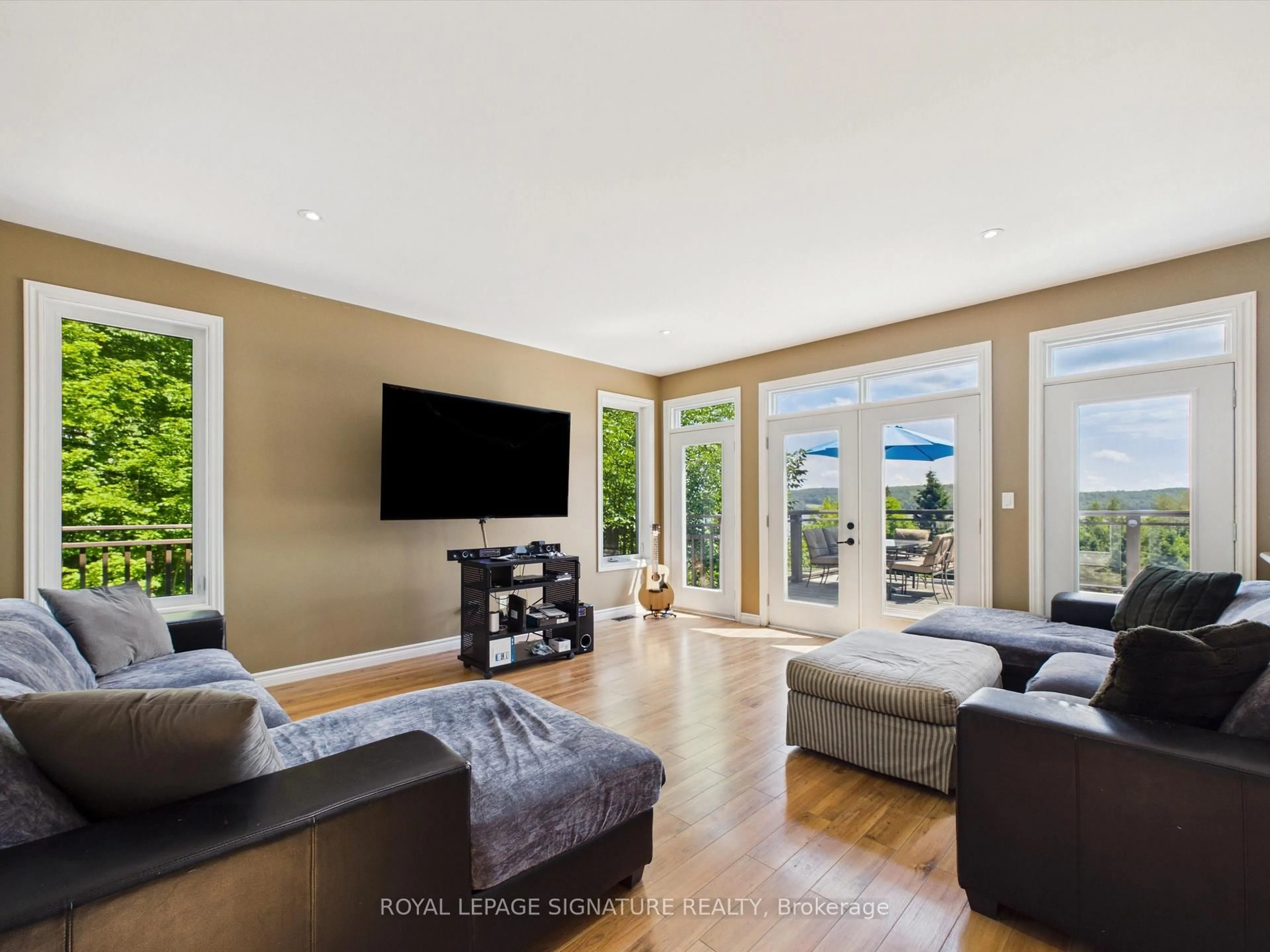 Living room with furniture, unknown for 180 Allison's Point Rd, Huntsville Ontario P1H 1B5