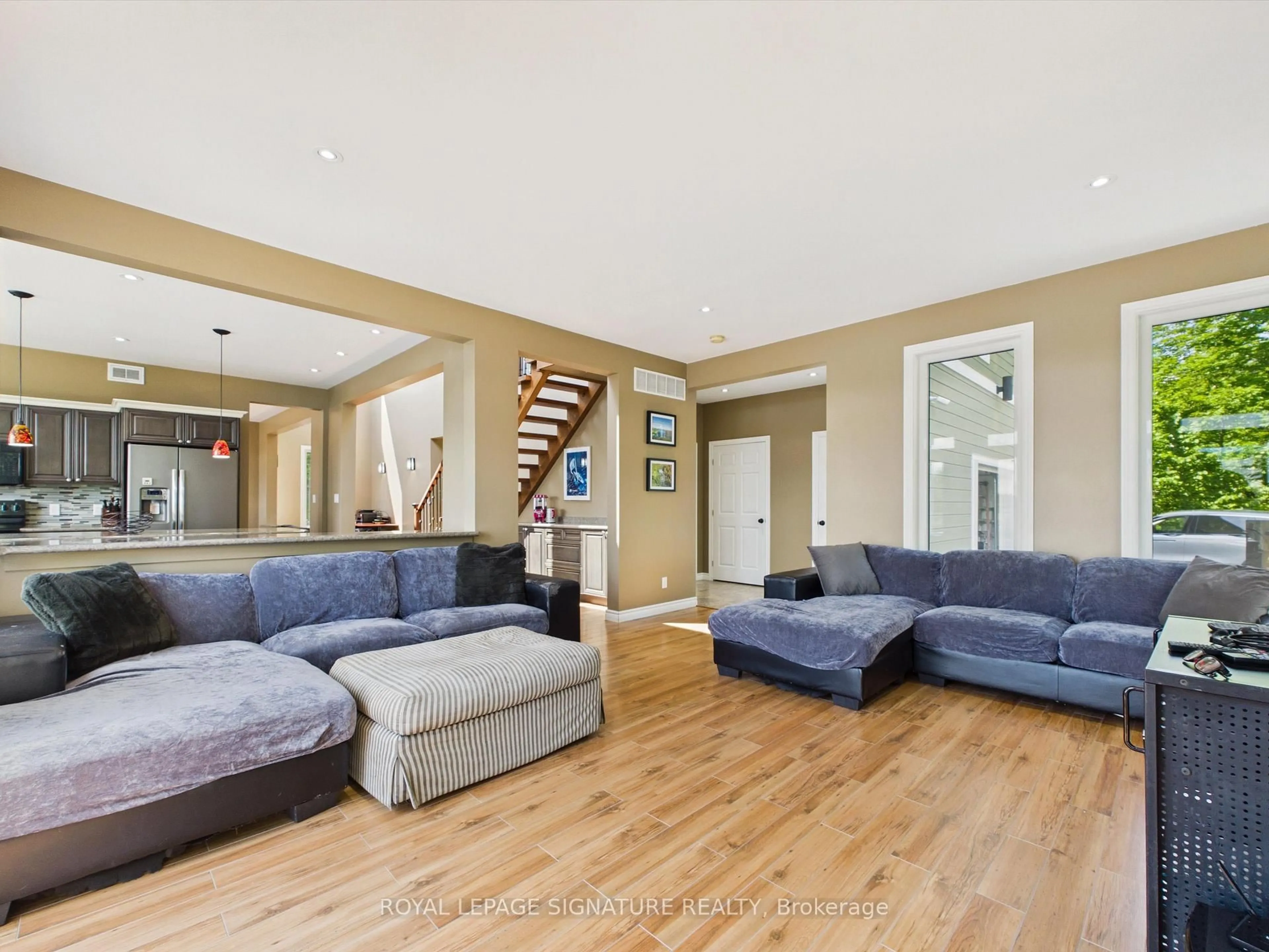 Living room with furniture, unknown for 180 Allison's Point Rd, Huntsville Ontario P1H 1B5