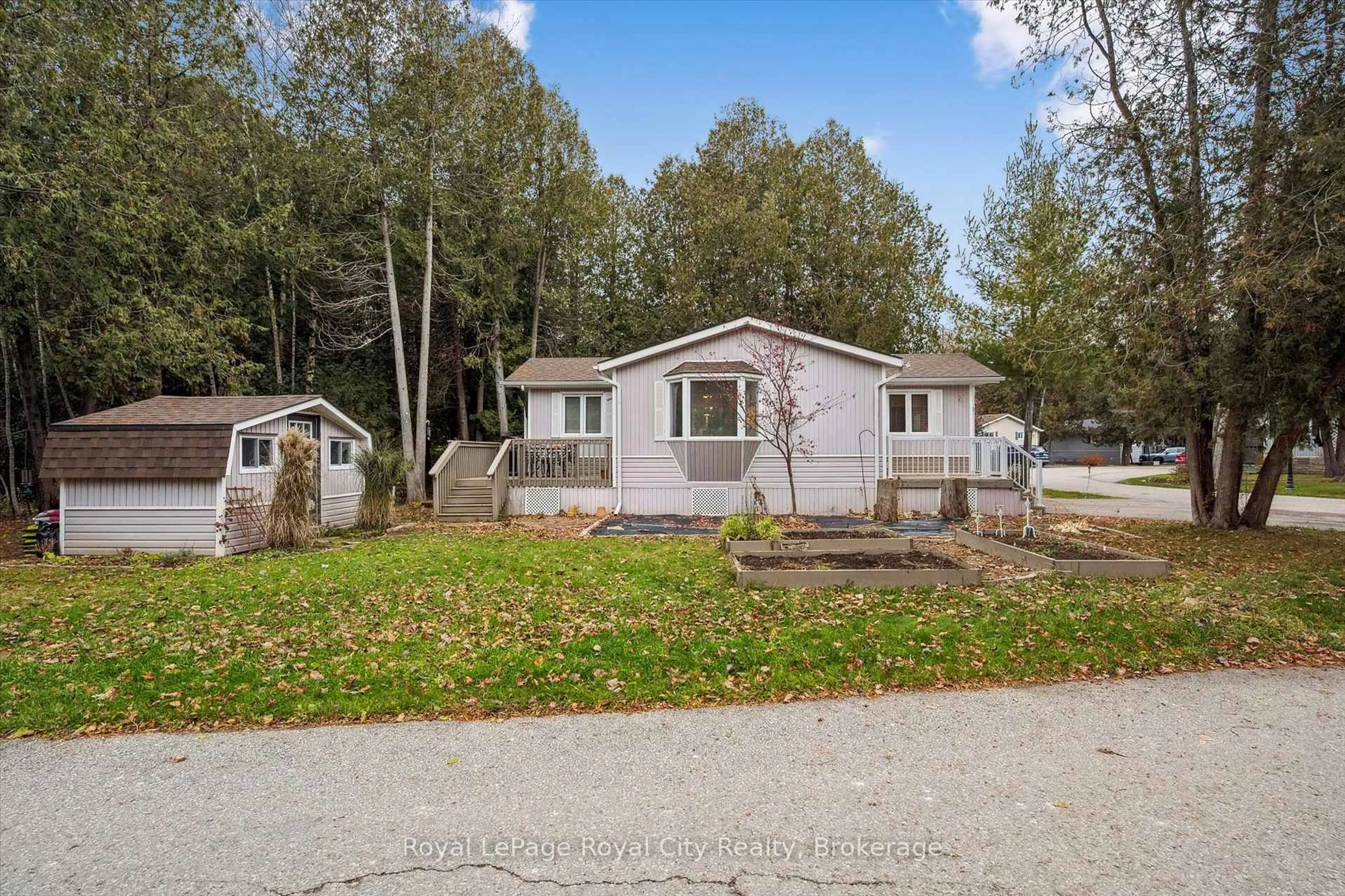 Unknown for 10 Spruce Ave, Puslinch Ontario N0B 2J0