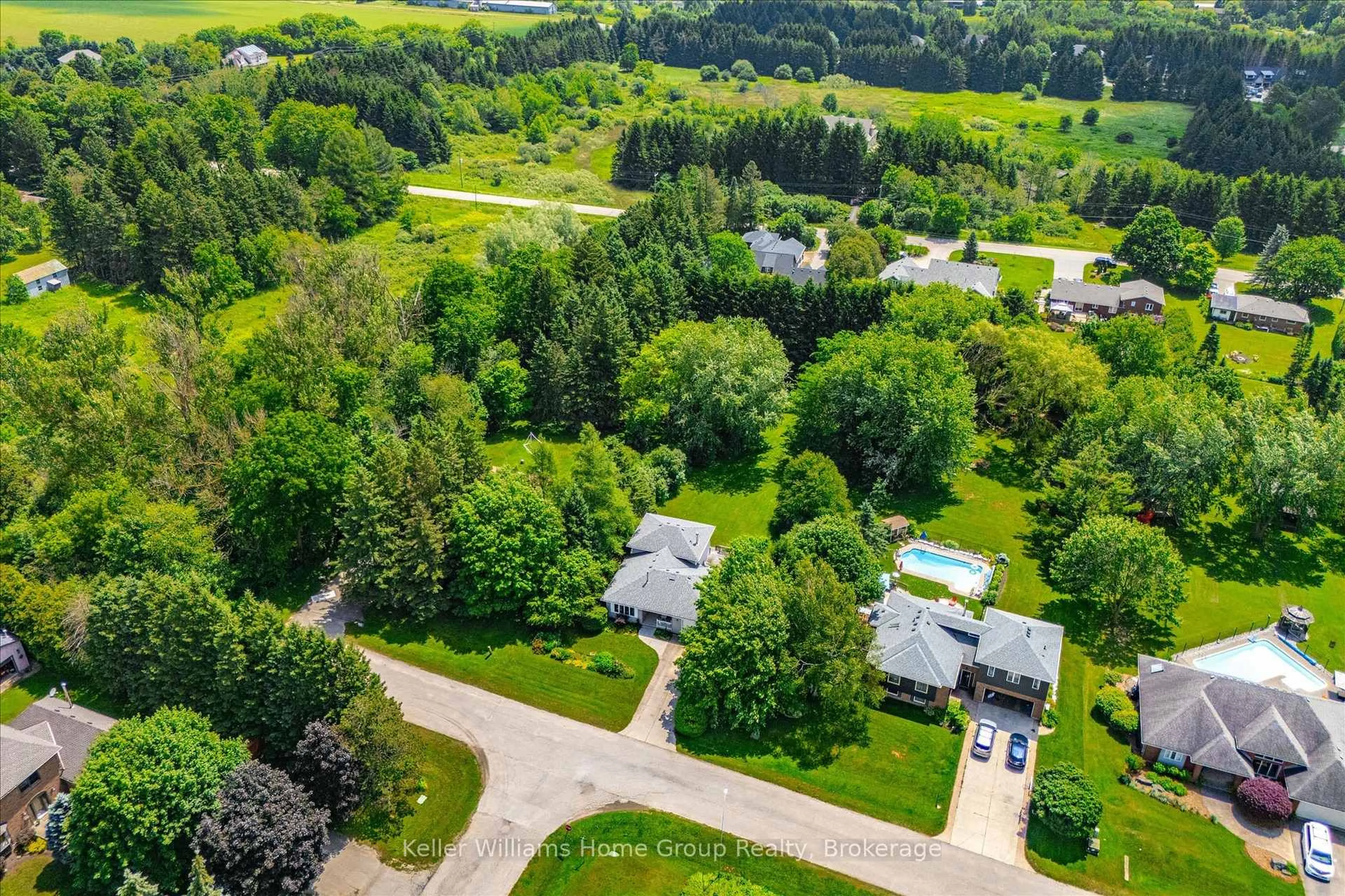 A pic from outside/outdoor area/front of a property/back of a property/a pic from drone, unknown for 27 Atchison Lane, Centre Wellington Ontario N1M 3L1
