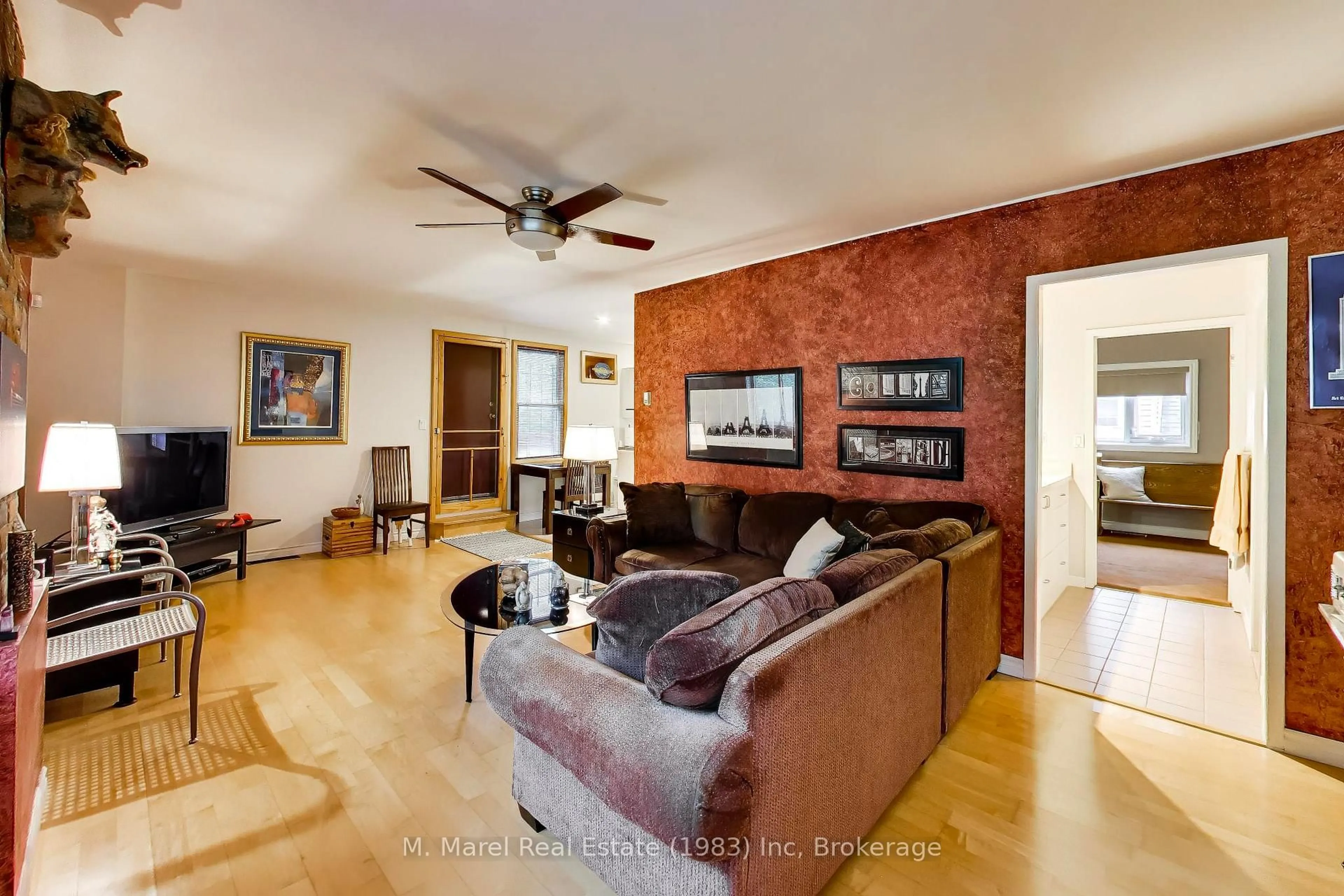 Living room with furniture, unknown for 196 Grant Ave, Hamilton Ontario L8N 2Y2