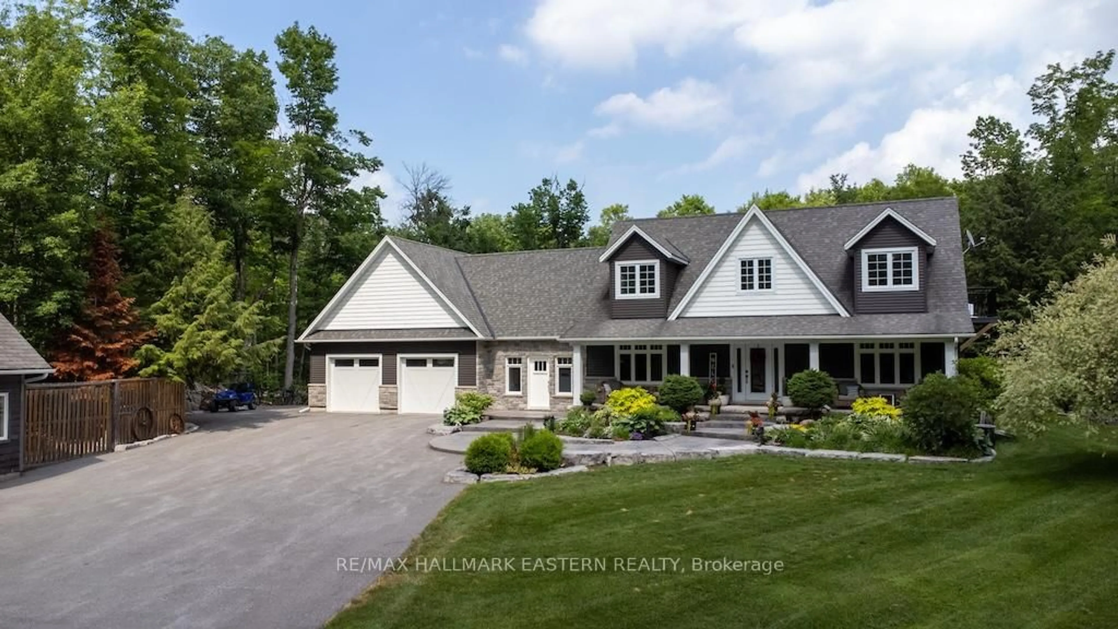 Home with vinyl exterior material, street for 267 Edwina Dr, Trent Lakes Ontario K0M 1A0