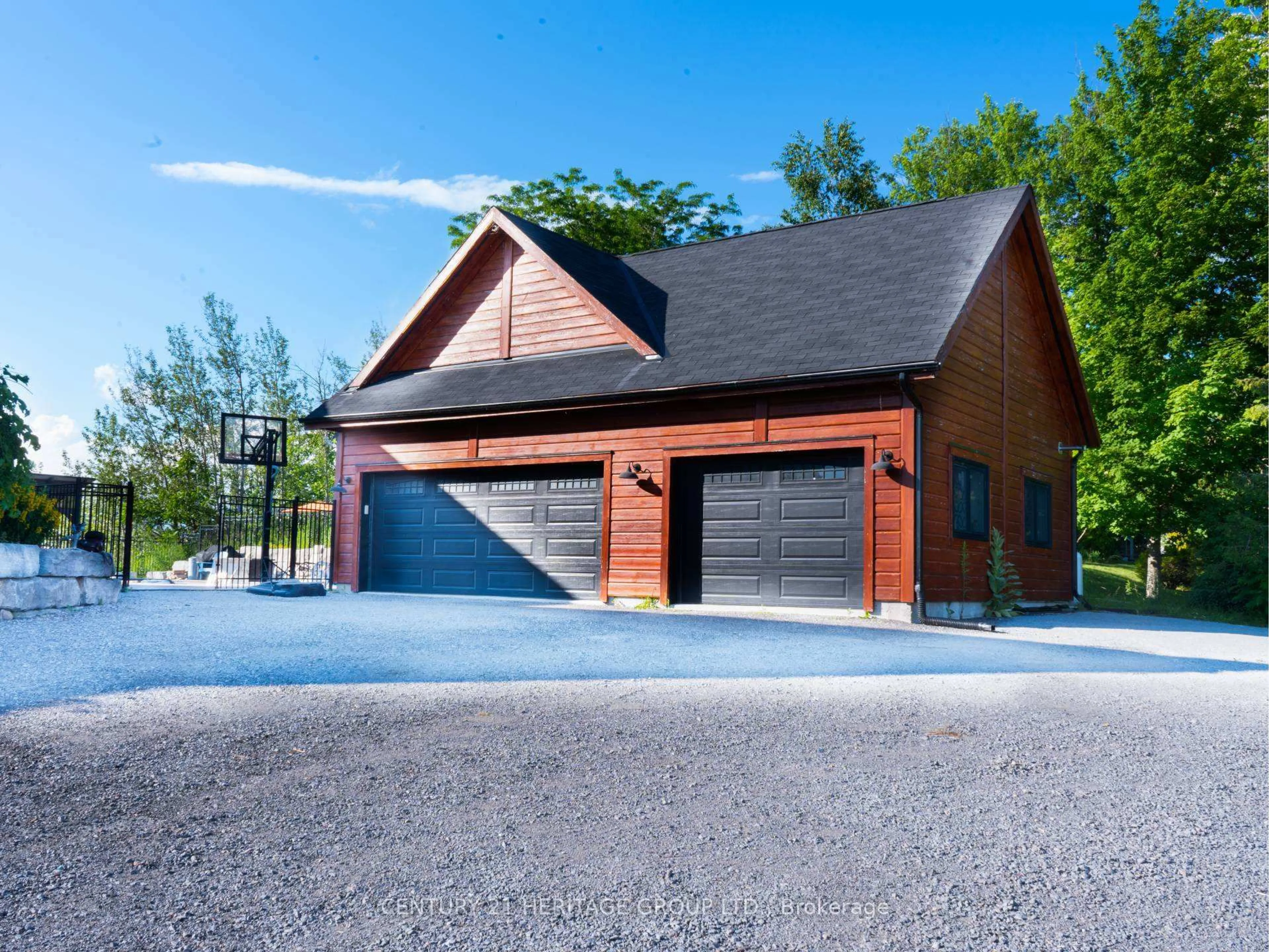 Indoor garage for 1257 Portage Rd, Kawartha Lakes Ontario K0M 2B0