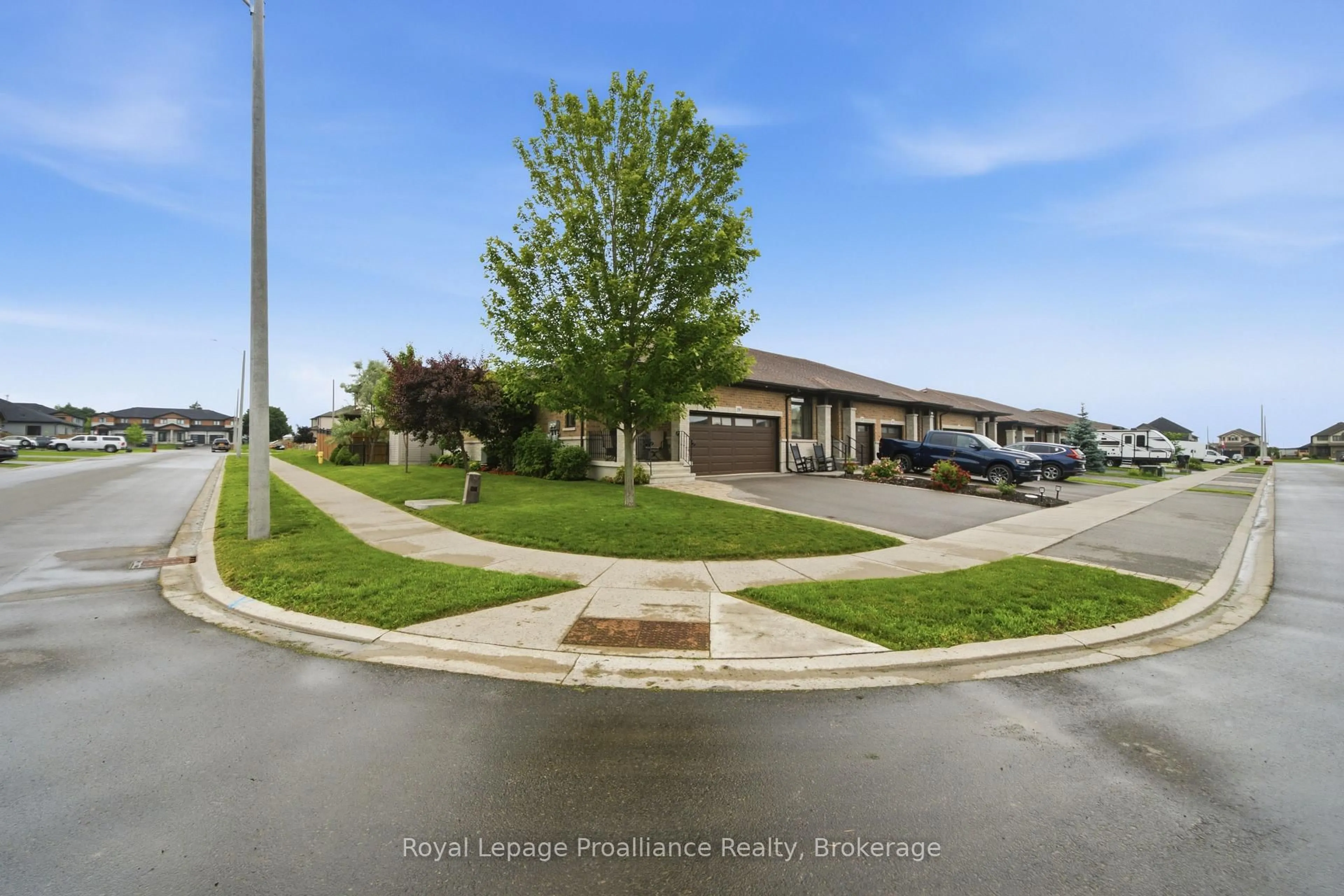 A pic from outside/outdoor area/front of a property/back of a property/a pic from drone, water/lake/river/ocean view for 39 Cypress Dr, Belleville Ontario K8N 0J5