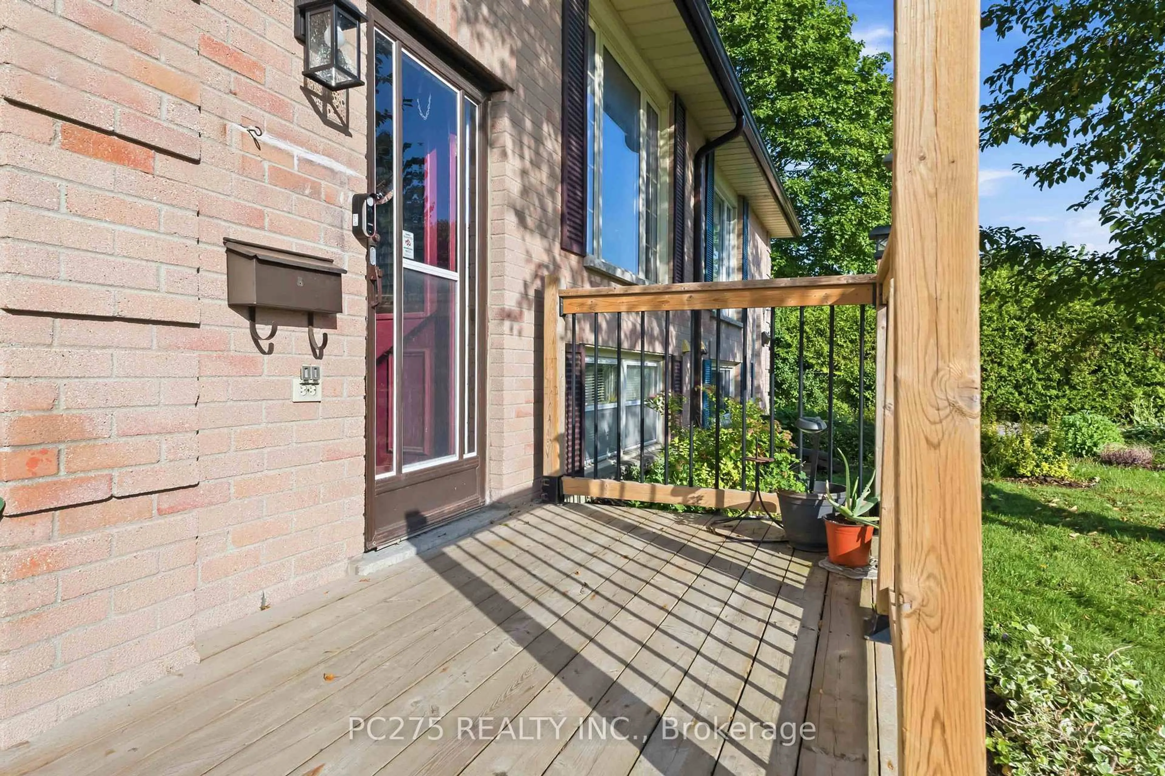 Unknown for 615 Deveron Cres, London South Ontario N5Z 4M3
