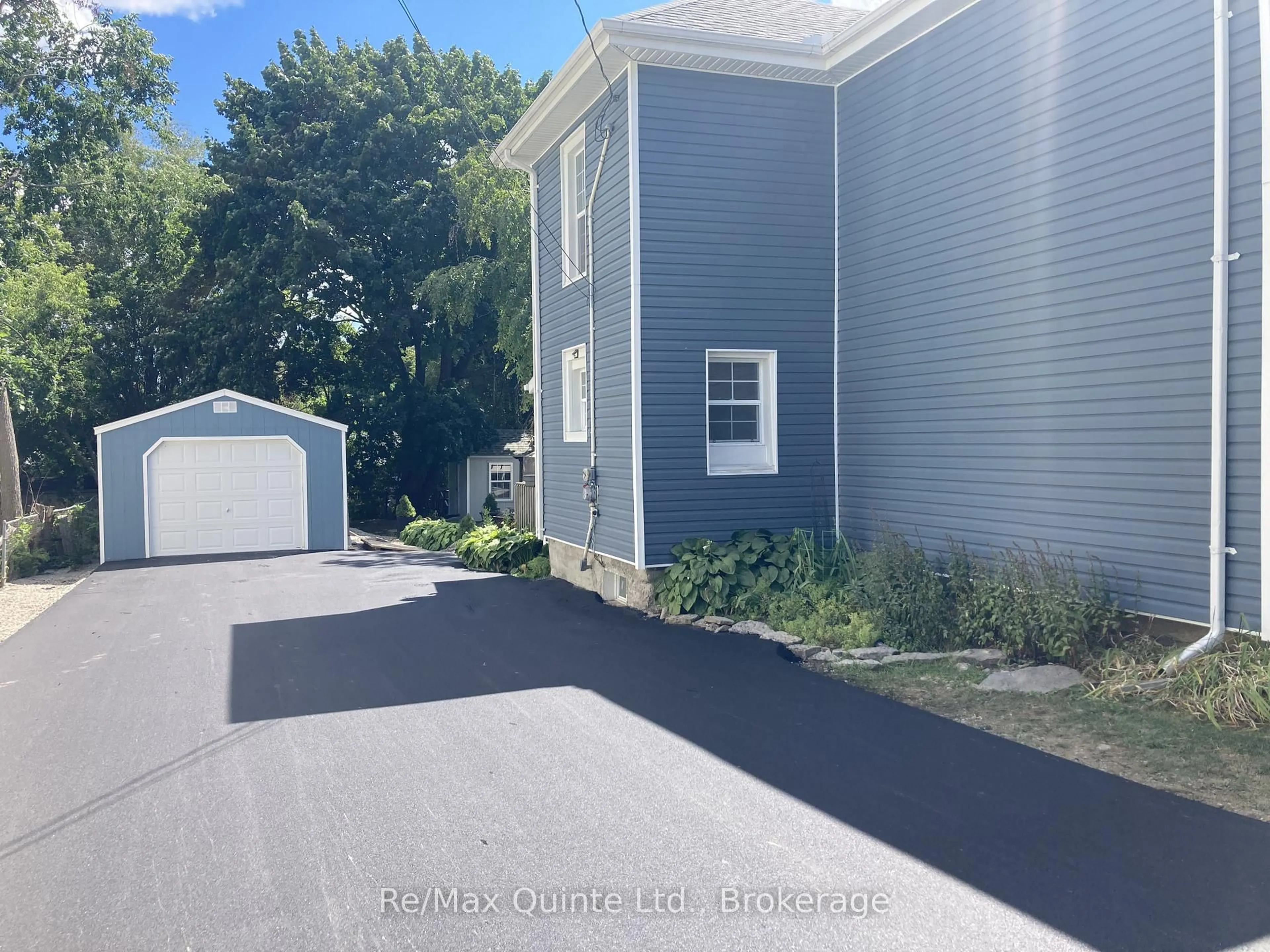 A pic from outside/outdoor area/front of a property/back of a property/a pic from drone, street for 97 Spring St, Quinte West Ontario K8V 3Y9