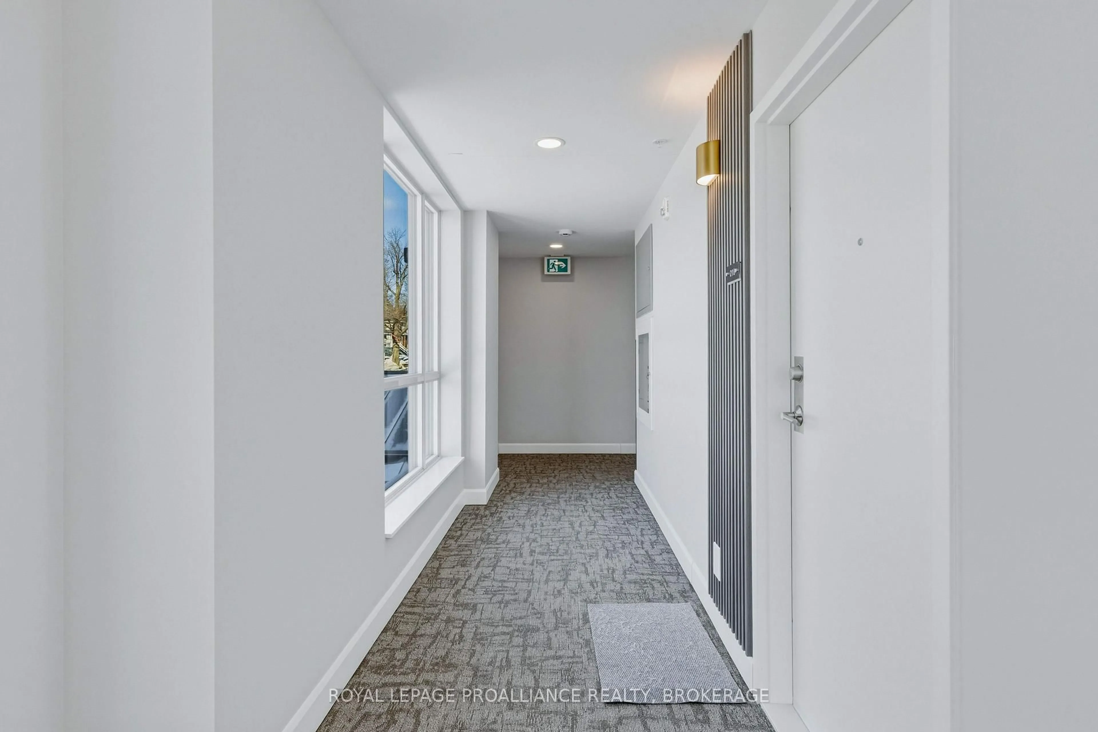 Indoor entryway for 129B South St #218, Gananoque Ontario K7G 0B1