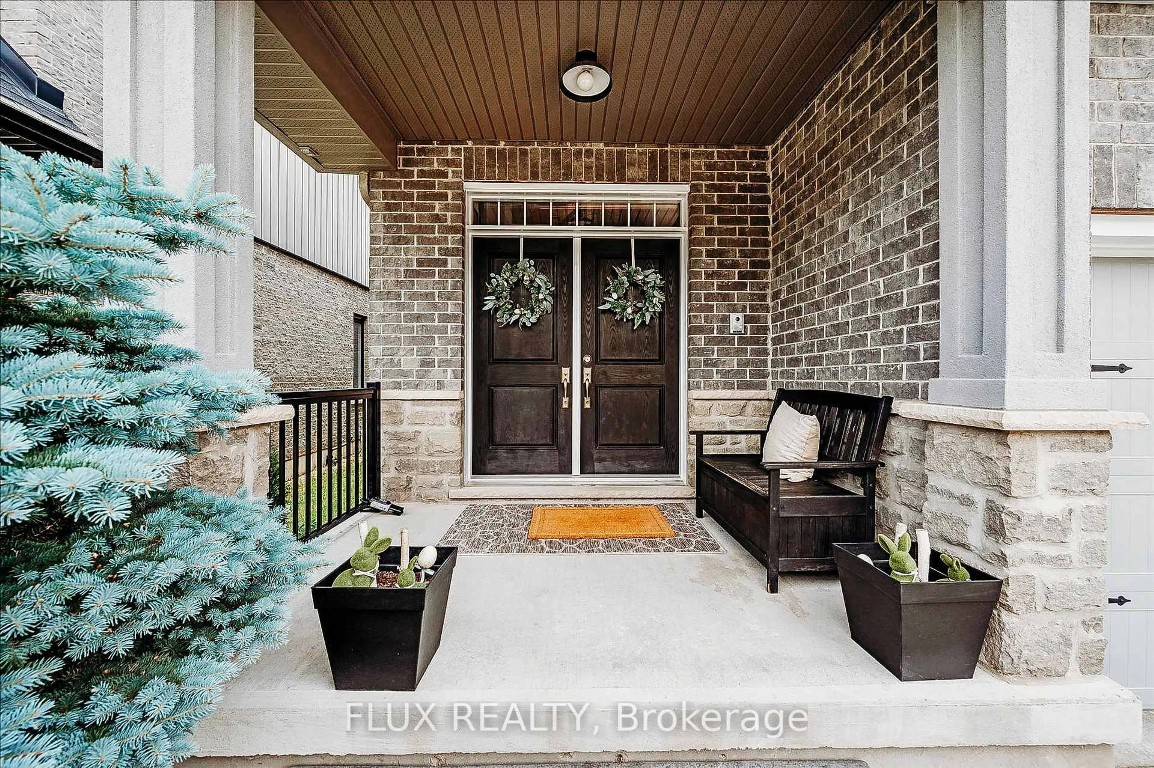 Indoor entryway for 157 Eaglecrest St, Waterloo Ontario N2K 0C5