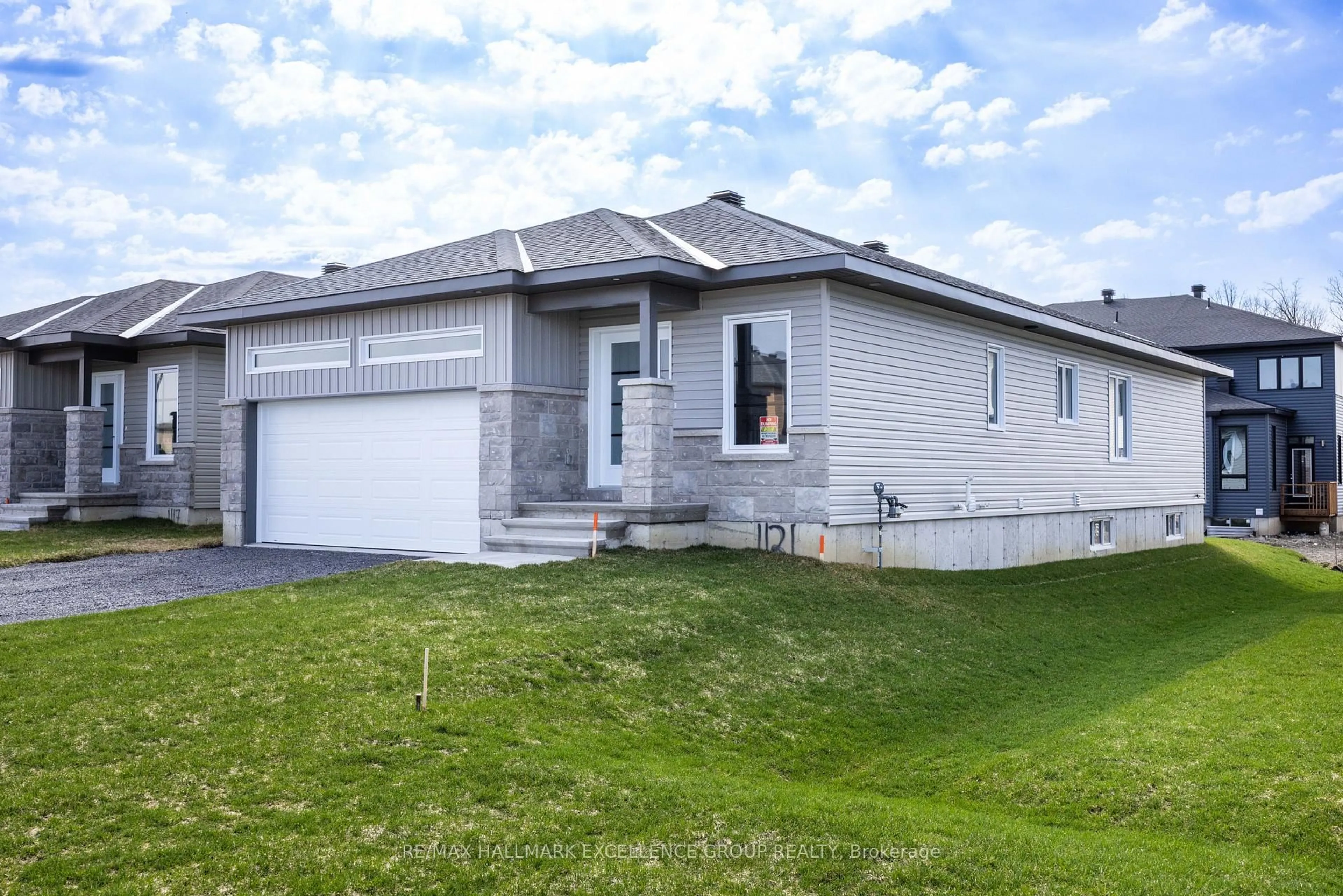 Home with vinyl exterior material, street for 1117 Bronze (Lot 105) Ave, Clarence-Rockland Ontario K4K 0N4