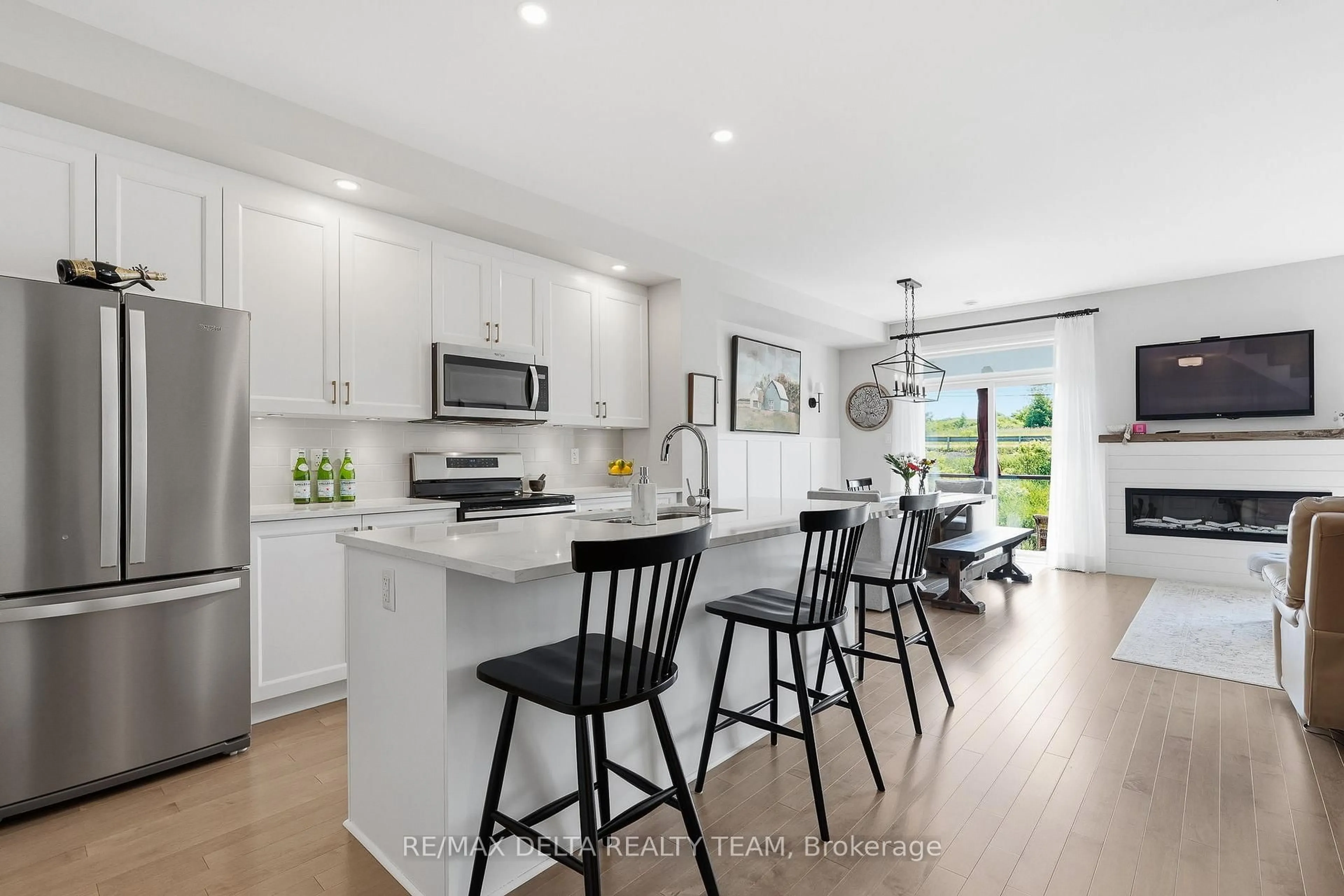 Open concept kitchen, unknown for 782 Cap Diamant Way, Orleans Ontario K4A 1J9