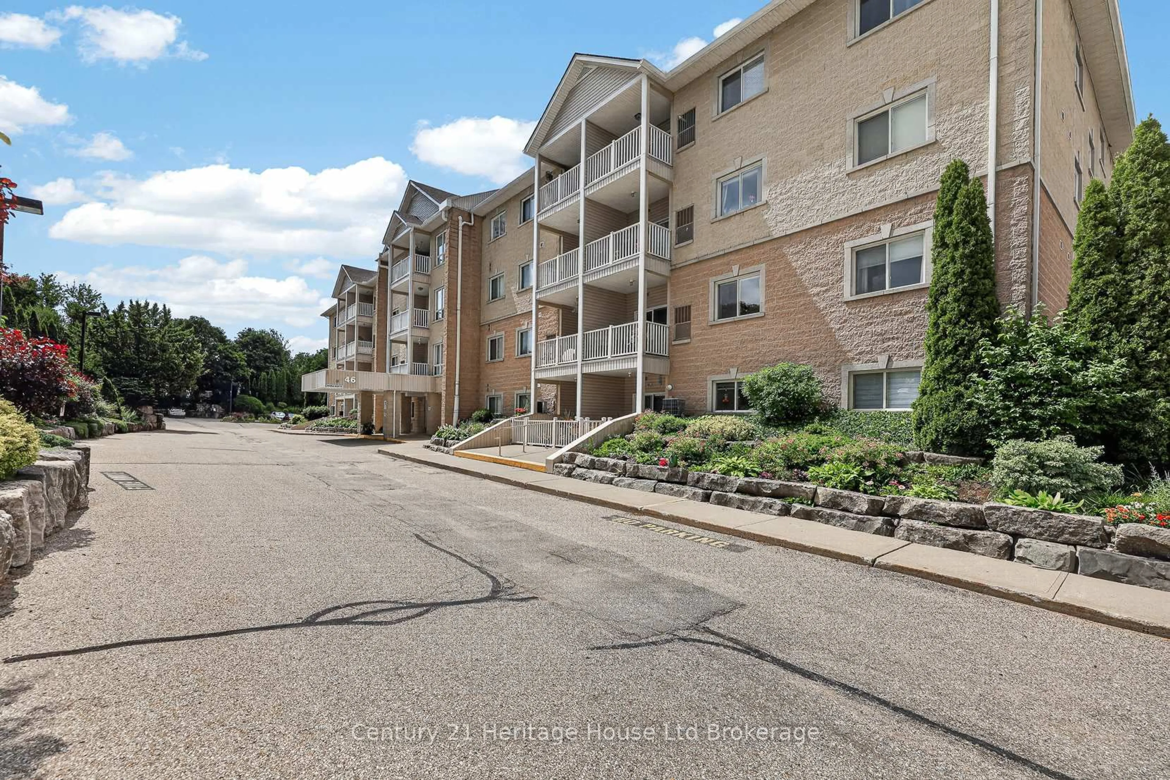 A pic from outside/outdoor area/front of a property/back of a property/a pic from drone, unknown for 46 Canterbury St #306, Ingersoll Ontario N5C 1C4