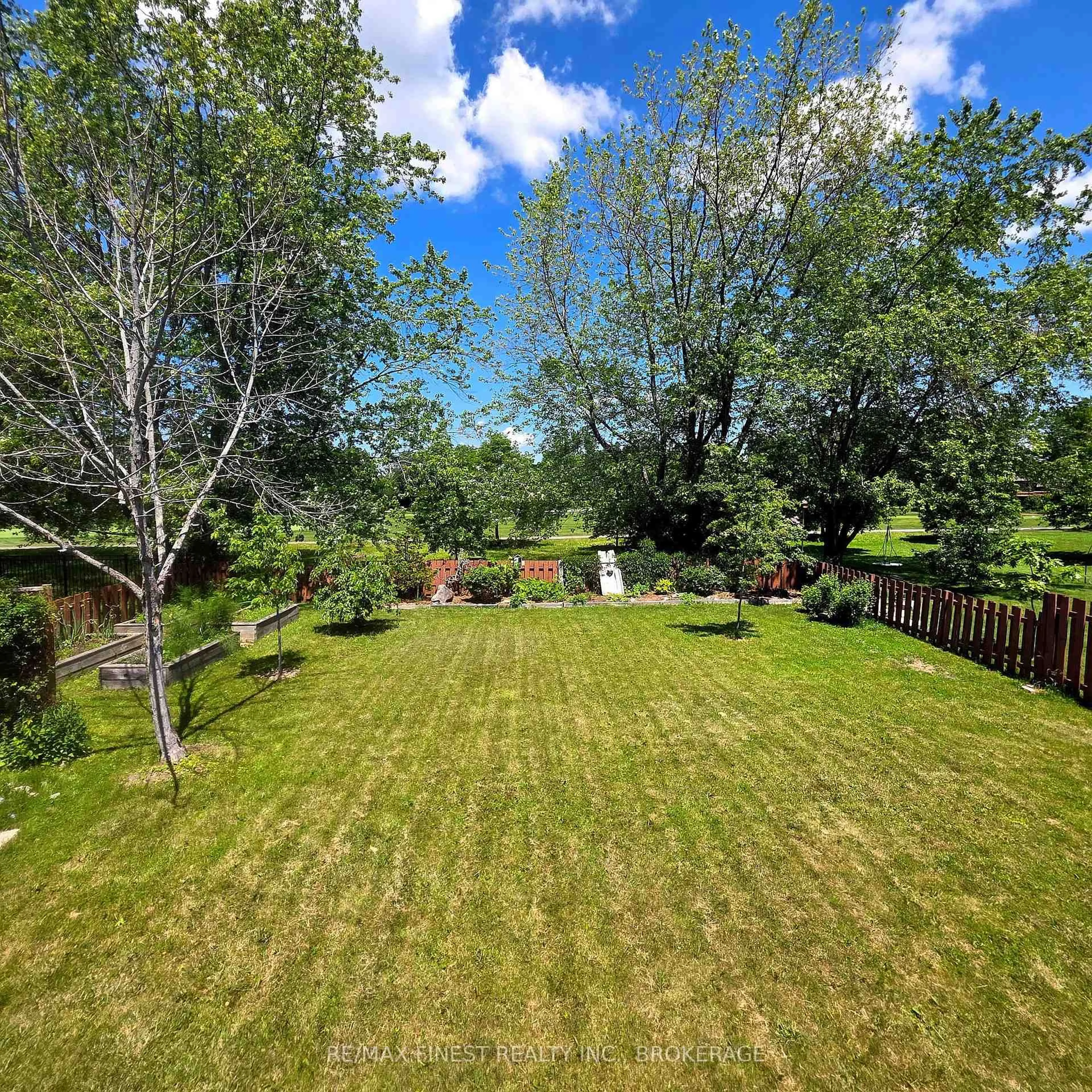 A pic from outside/outdoor area/front of a property/back of a property/a pic from drone, forest/trees view for 23 Old Oak Rd, Kingston Ontario K7M 7C3