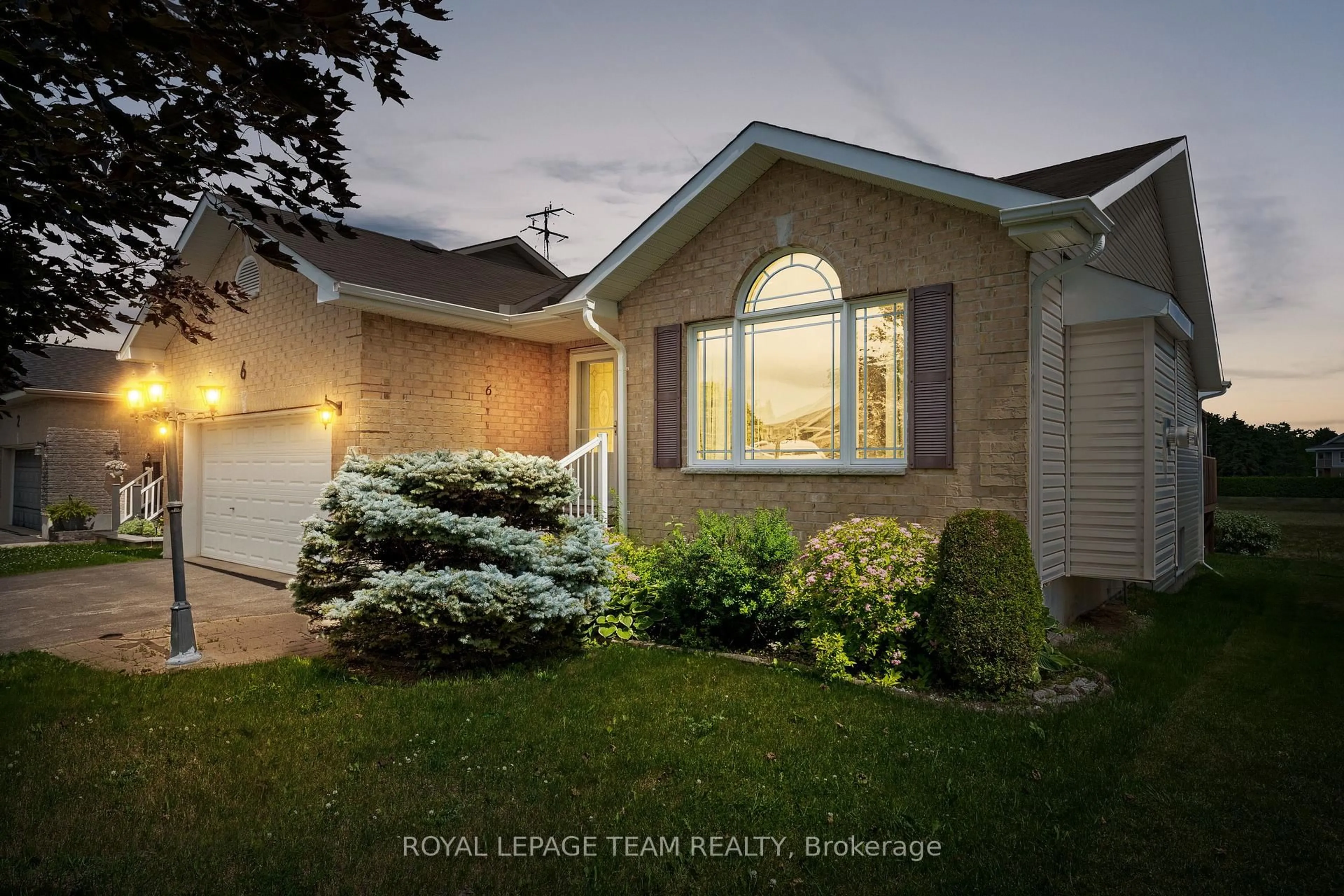 Home with vinyl exterior material, unknown for 6 Stonehaven Way, Arnprior Ontario K7S 0A5