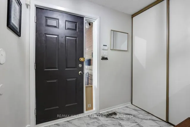 308 Lafontaine Ave, Ottawa 4