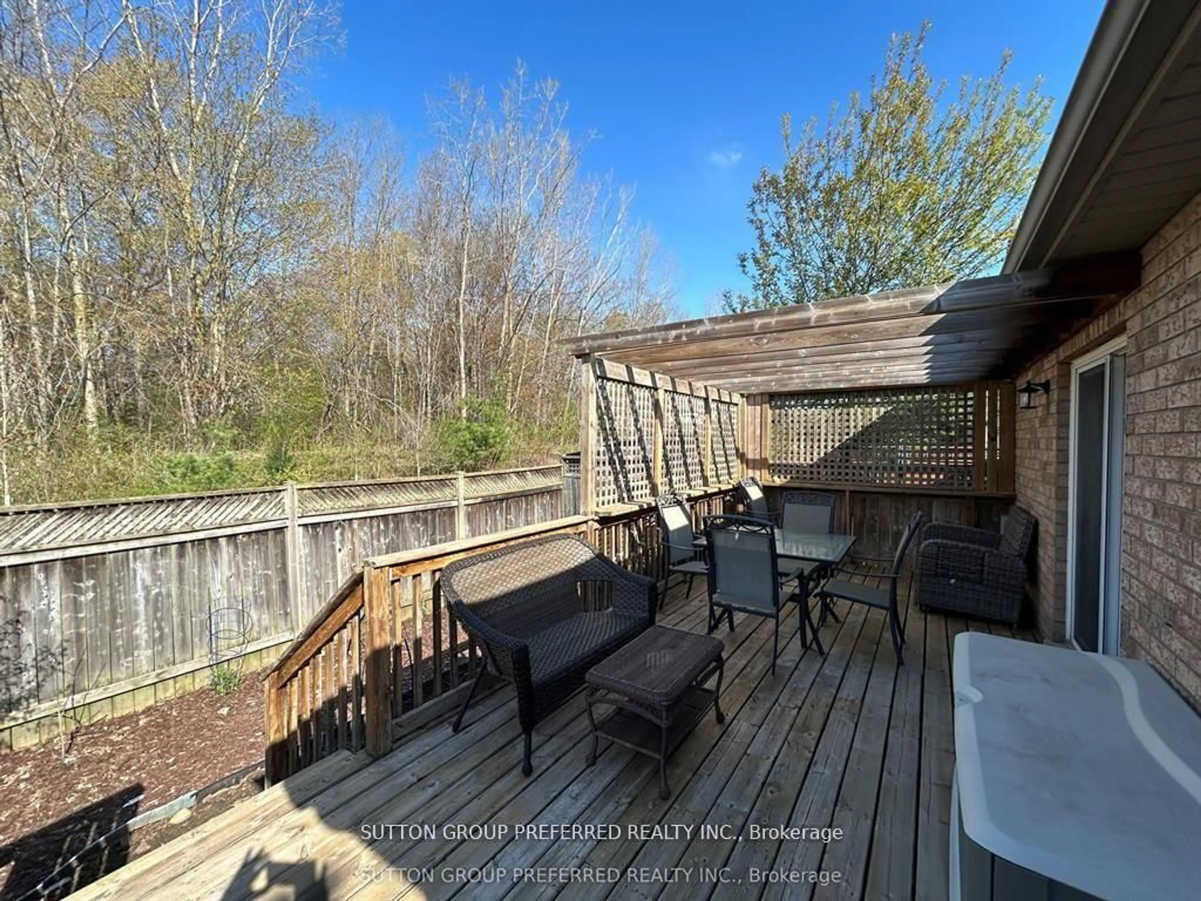 Patio, water/lake/river/ocean view for 284 Exmouth Circ, London East Ontario N5V 5G6