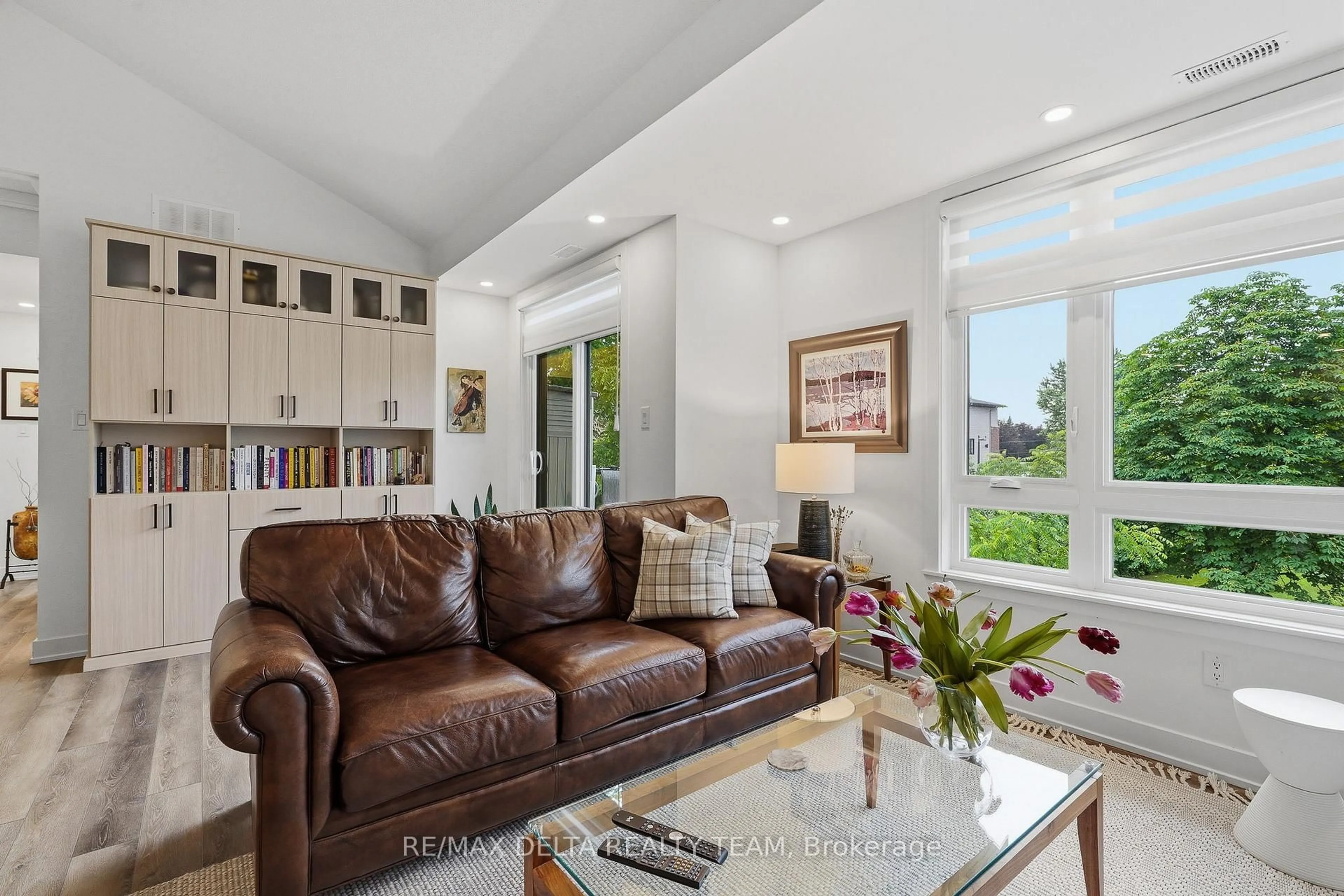 Living room with furniture, unknown for 400 Rolling Meadow Cres #B, Ottawa Ontario K1W 0S1
