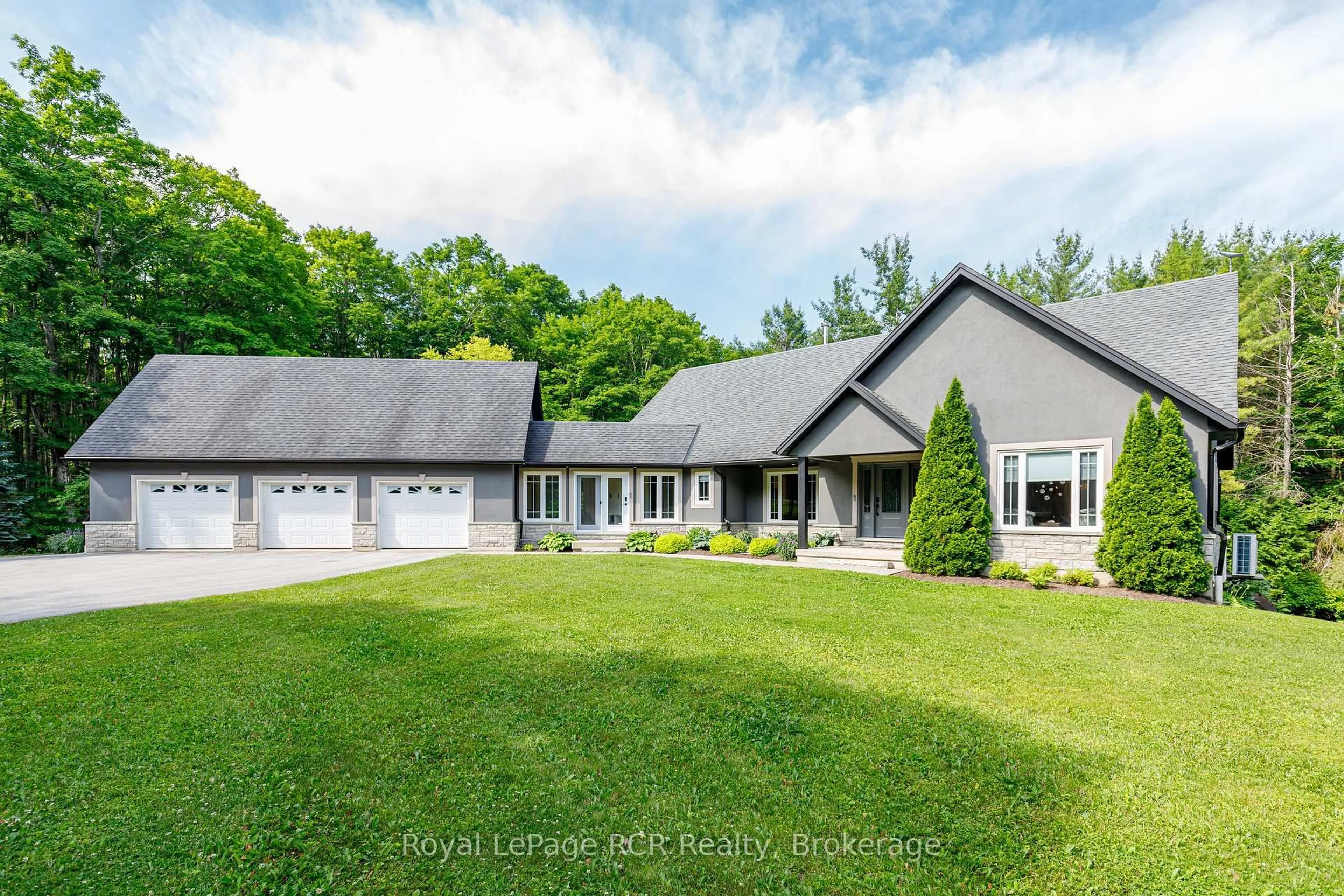 A pic from outside/outdoor area/front of a property/back of a property/a pic from drone, unknown for 595530 4TH Line, Blue Mountains Ontario N0H 2H0
