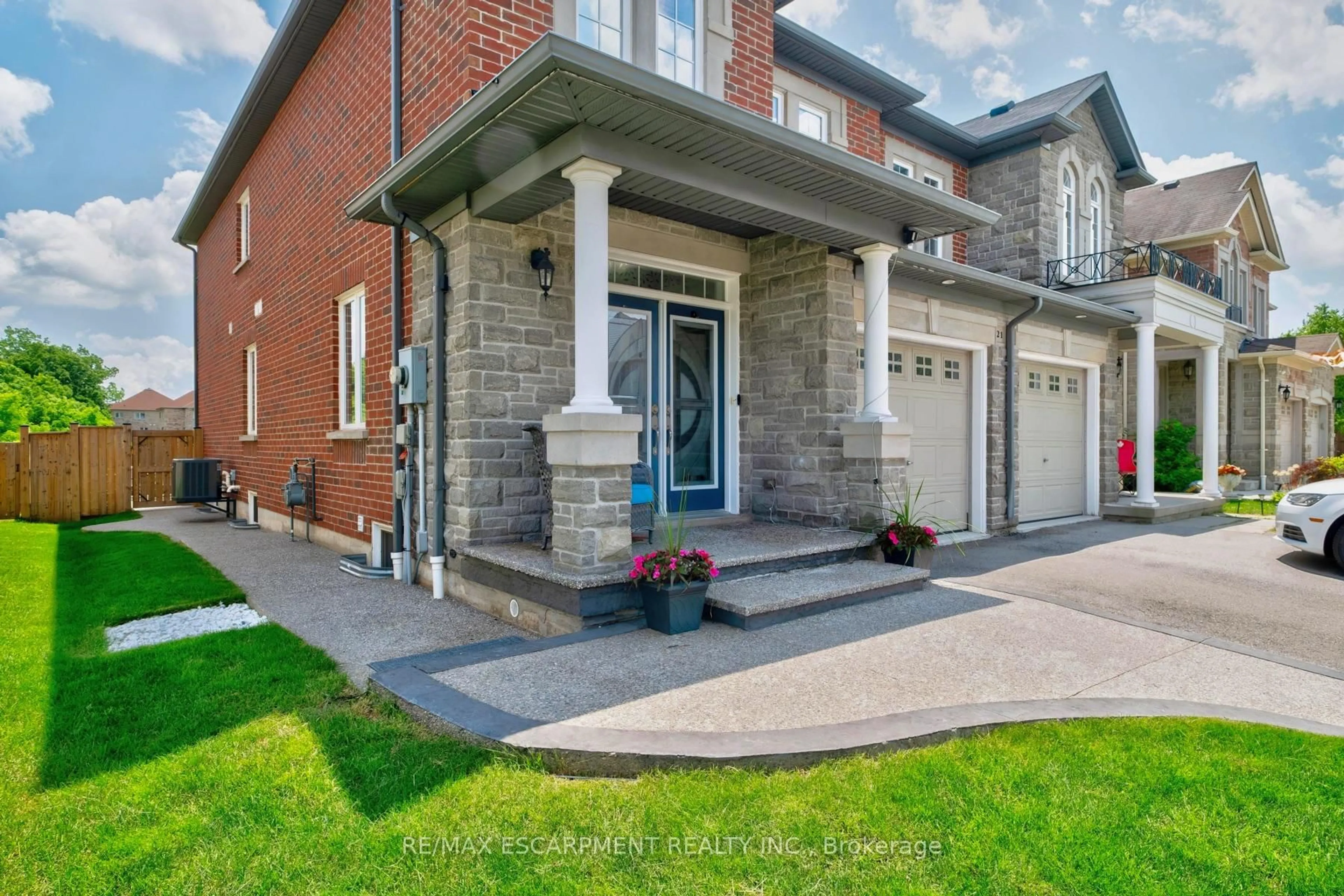 Home with brick exterior material, street for 21 Summerberry Way, Hamilton Ontario L9B 0G2