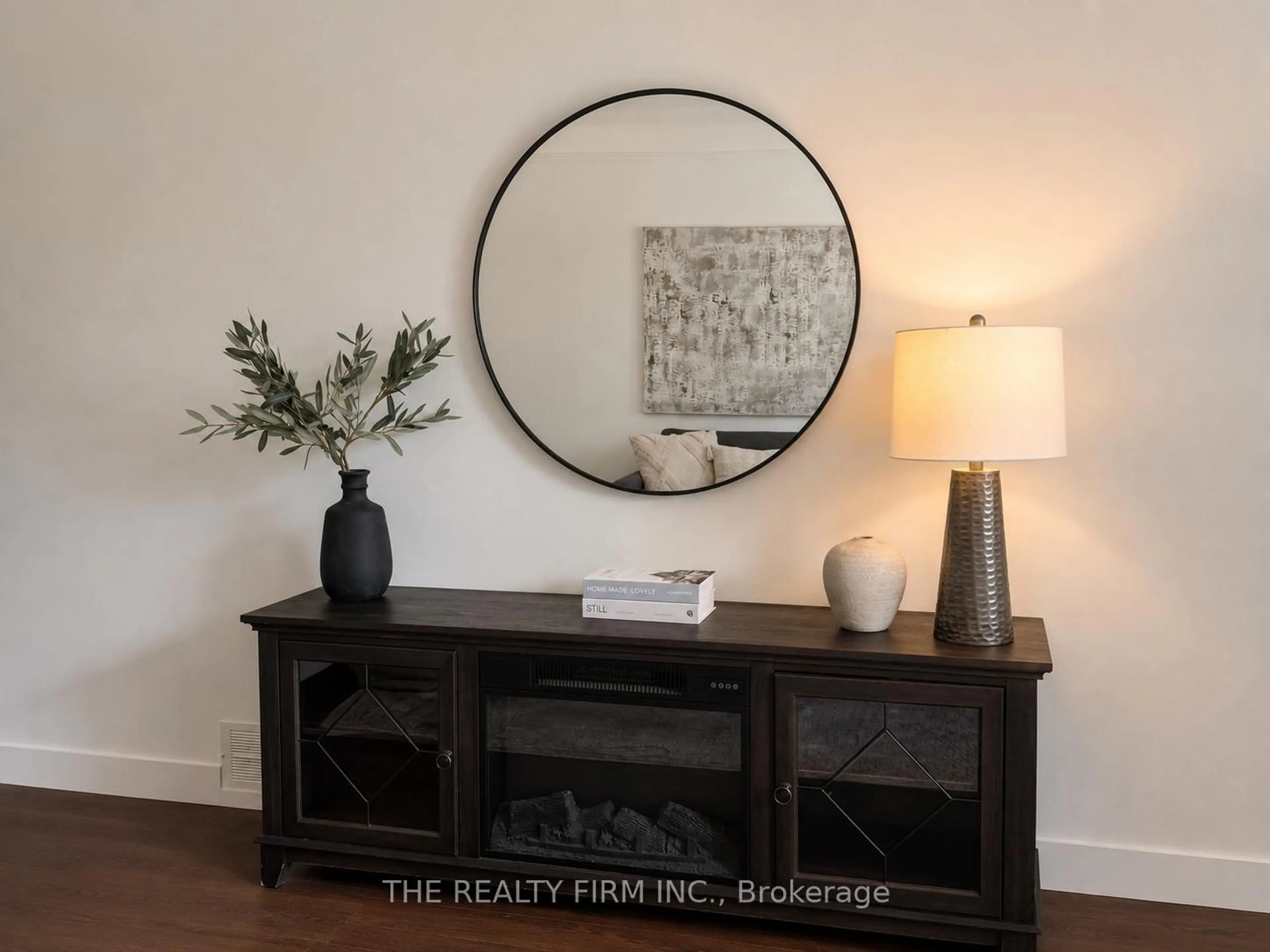 Indoor entryway for 1626 Leonard St, London East Ontario N5W 3G6
