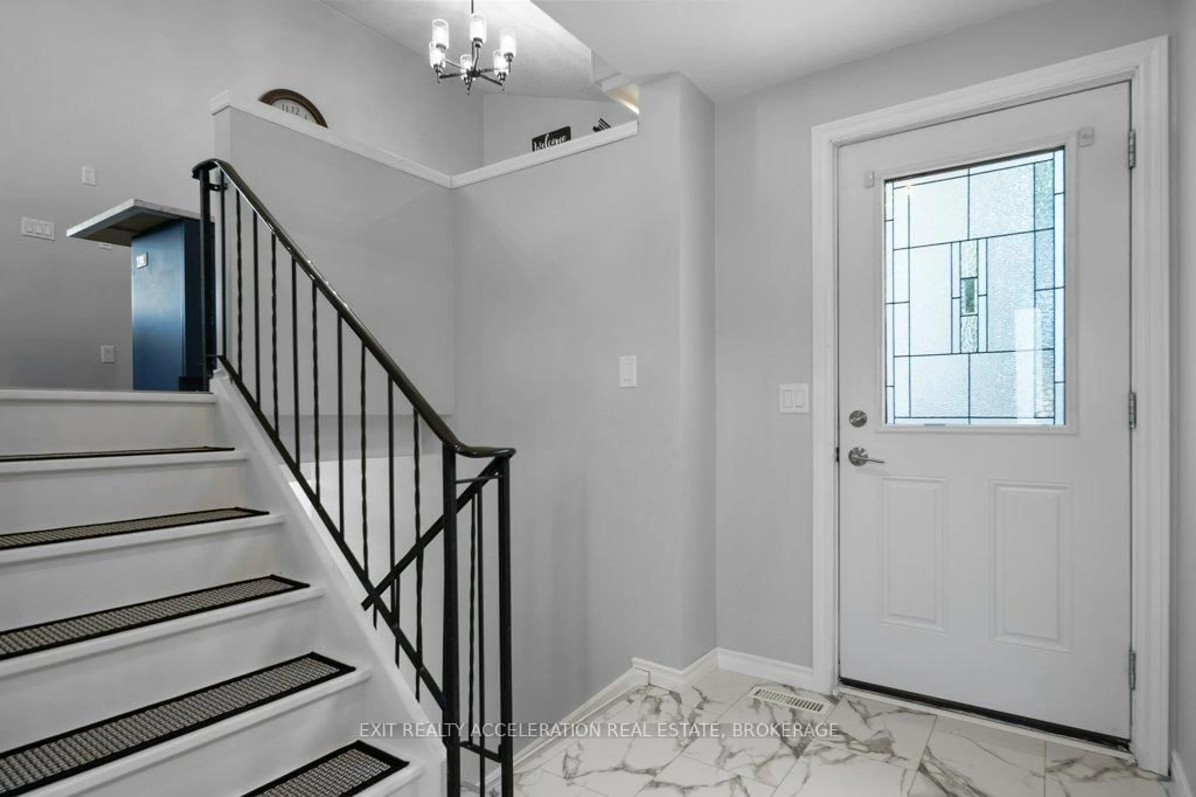 Indoor entryway for 2 Angus Dr, Greater Napanee Ontario K7R 3W6