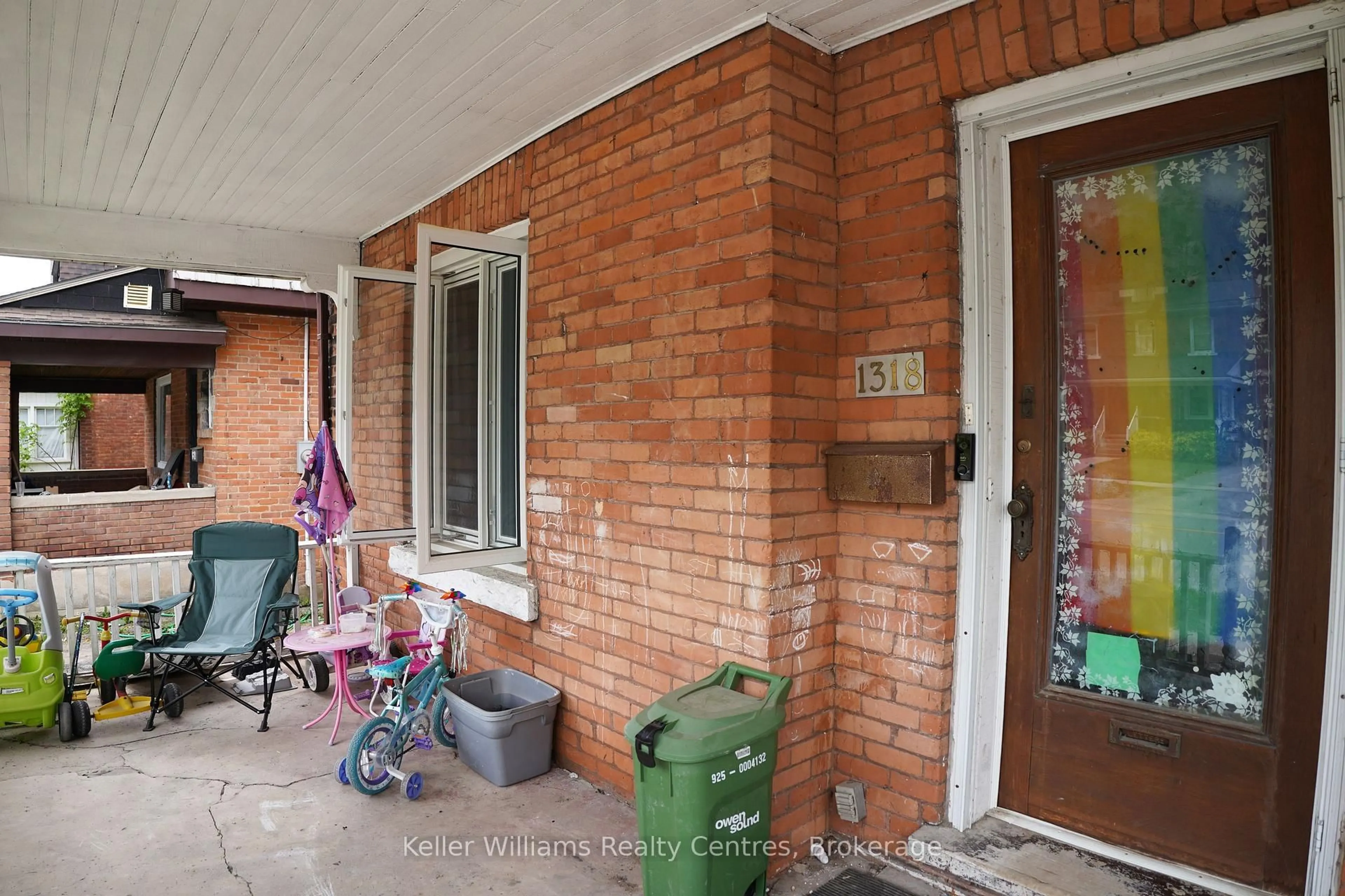 Patio, street for 1318 3rd Ave, Owen Sound Ontario N4K 2L7