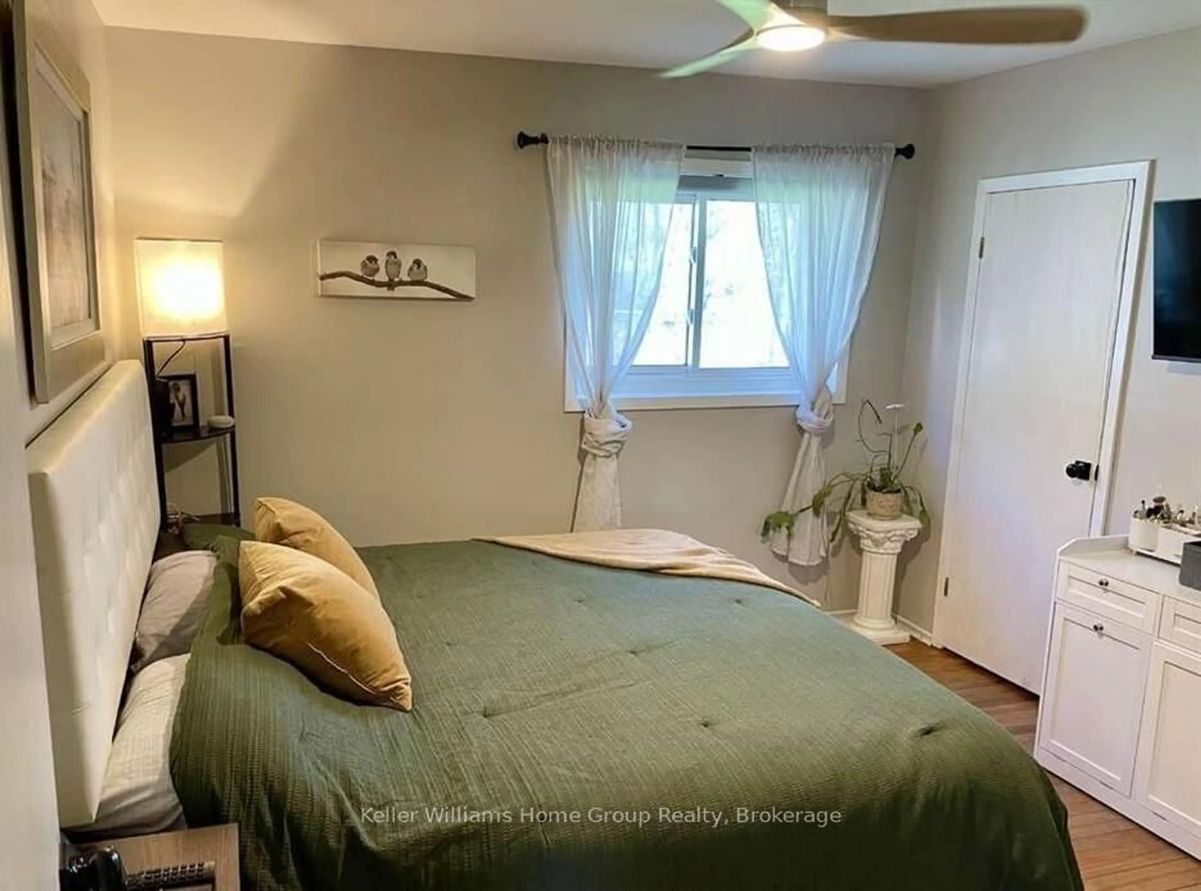 Bedroom with bed, unknown for 28 Peel St, Mapleton Ontario N0B 1A0