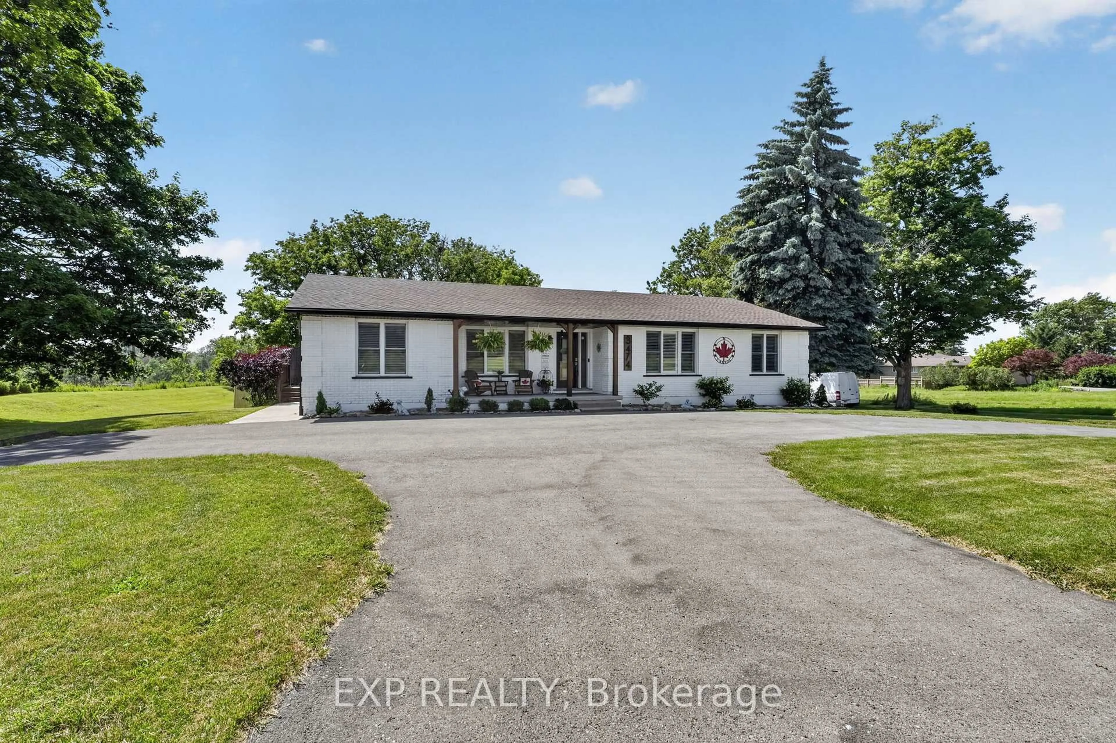 A pic from outside/outdoor area/front of a property/back of a property/a pic from drone, unknown for 3474 Garrison Rd, Fort Erie Ontario L0S 1N0