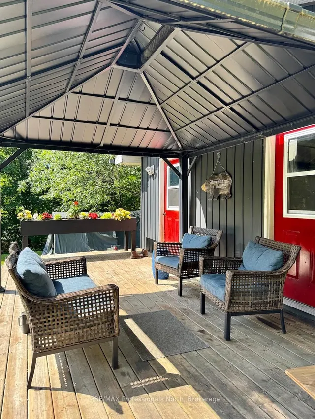 1089 Coumbs Rd, Highlands East 3