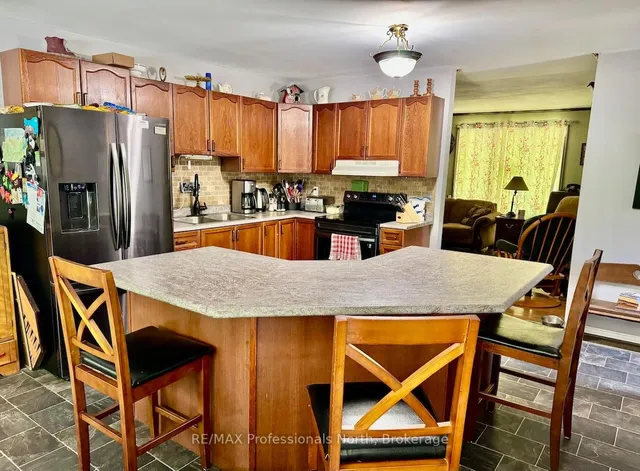 1089 Coumbs Rd, Highlands East 5