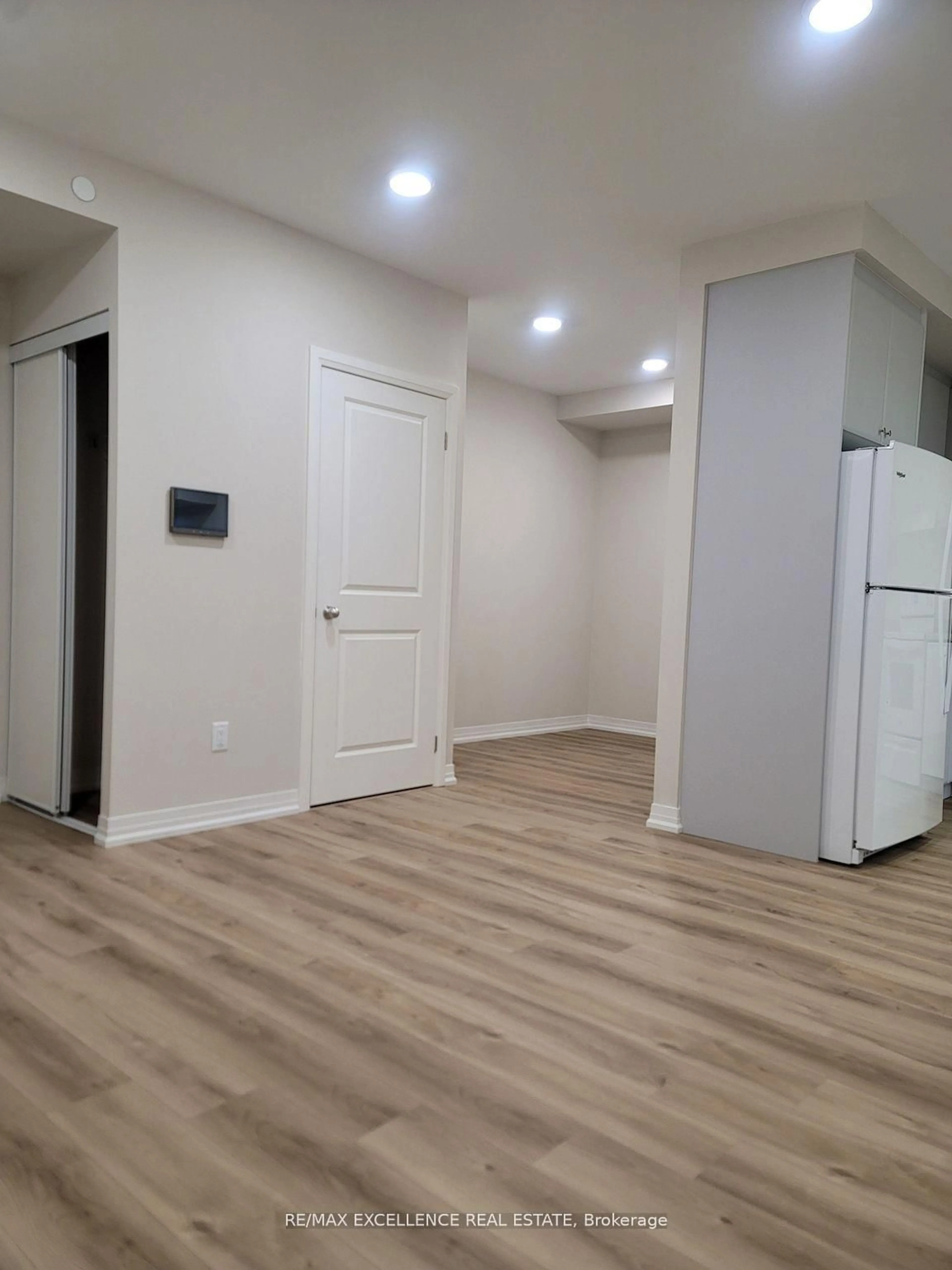 A pic of a room for 50 Herrick Ave #235, St. Catharines Ontario L2P 2T9