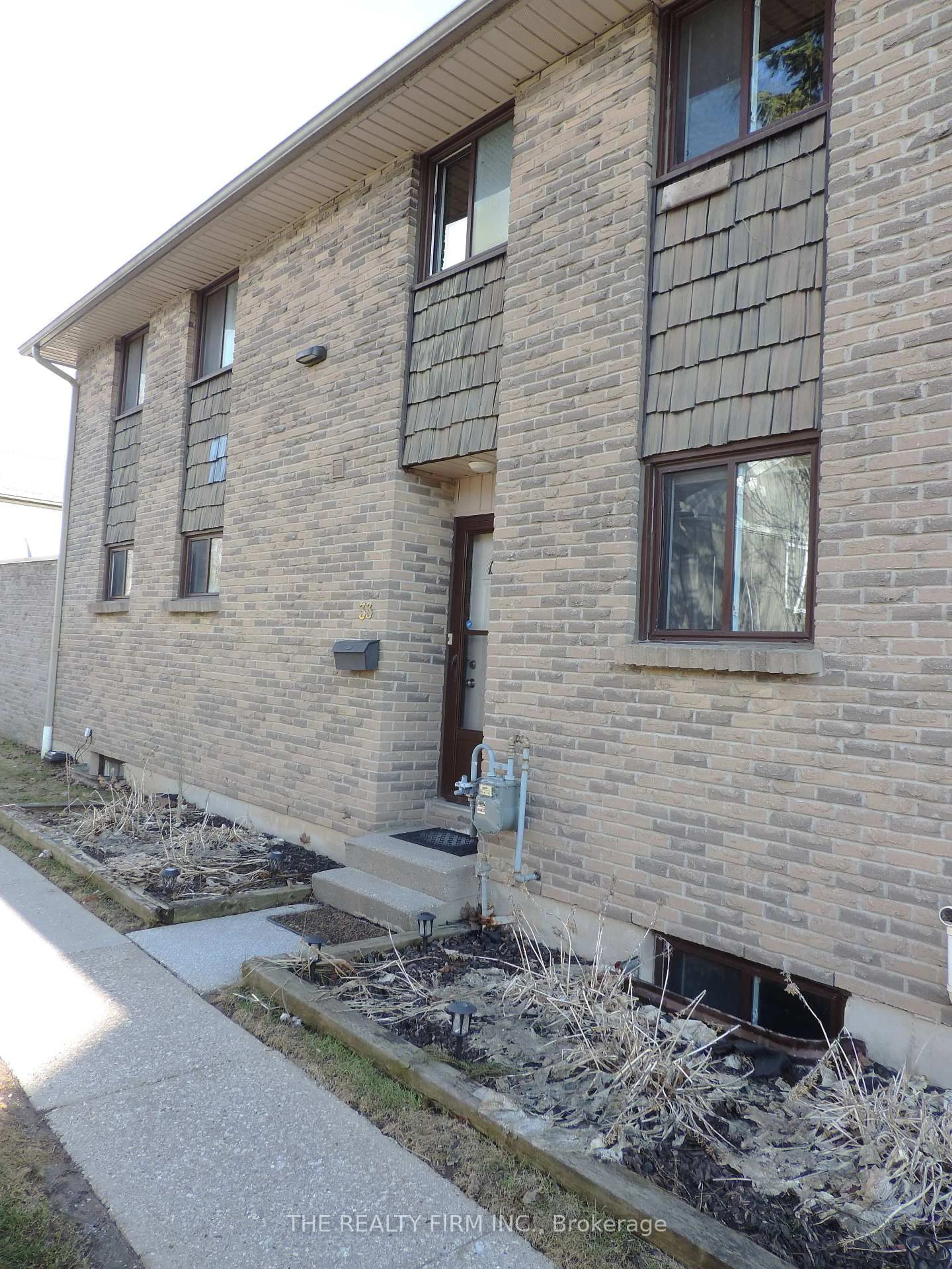 Home with brick exterior material, street for 474 Southdale Rd #33, London South Ontario N6E 1A4