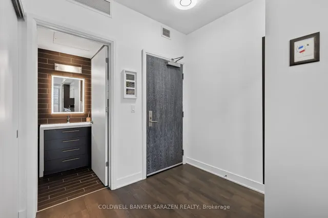 428 SPARKS St #1702, Ottawa 4