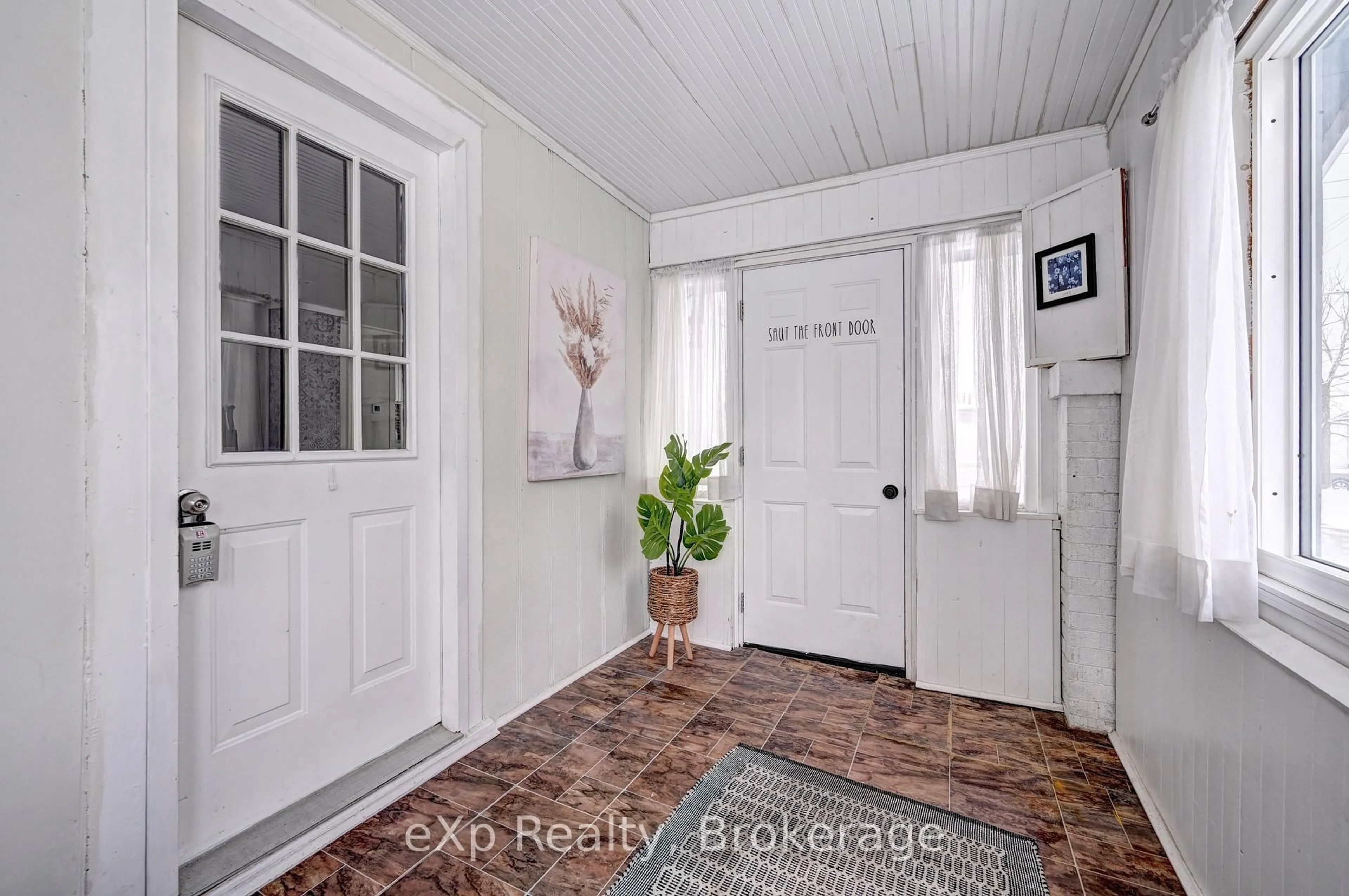 Indoor entryway for 310 BARBER Ave, North Perth Ontario N4W 1R9