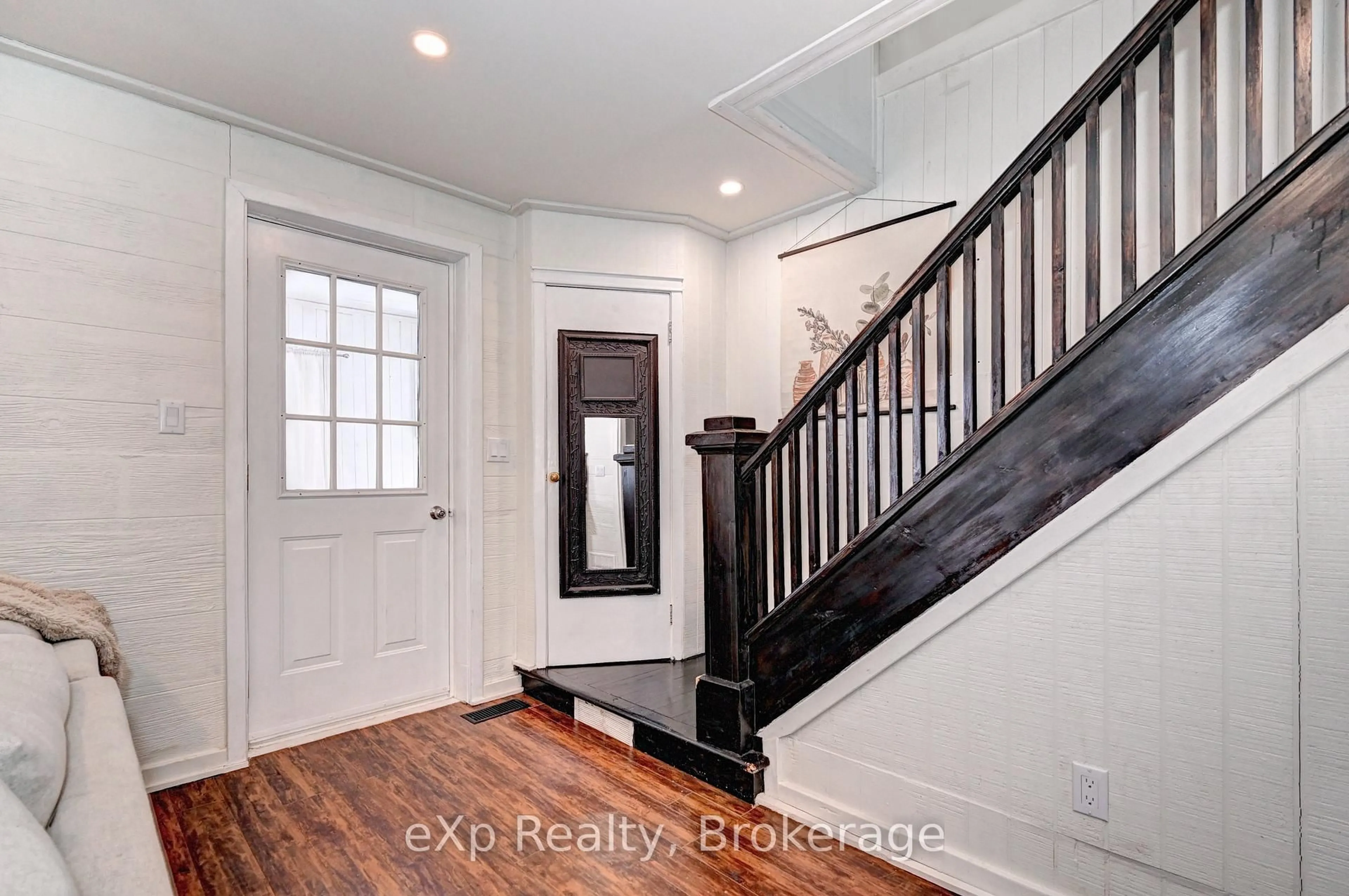 Indoor entryway for 310 BARBER Ave, North Perth Ontario N4W 1R9