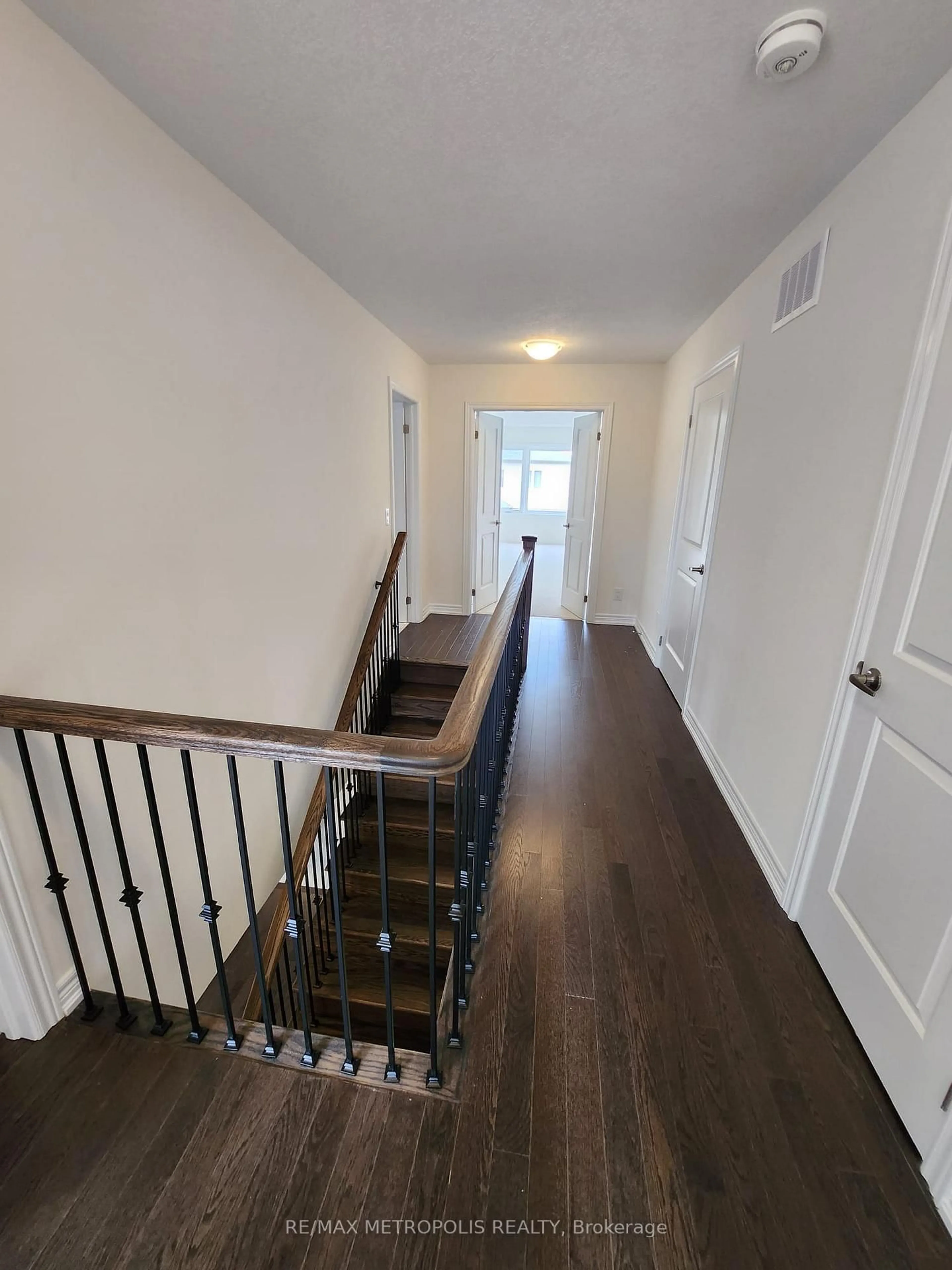 Unknown for 15 Georgina St, Kitchener Ontario N2R 0S6