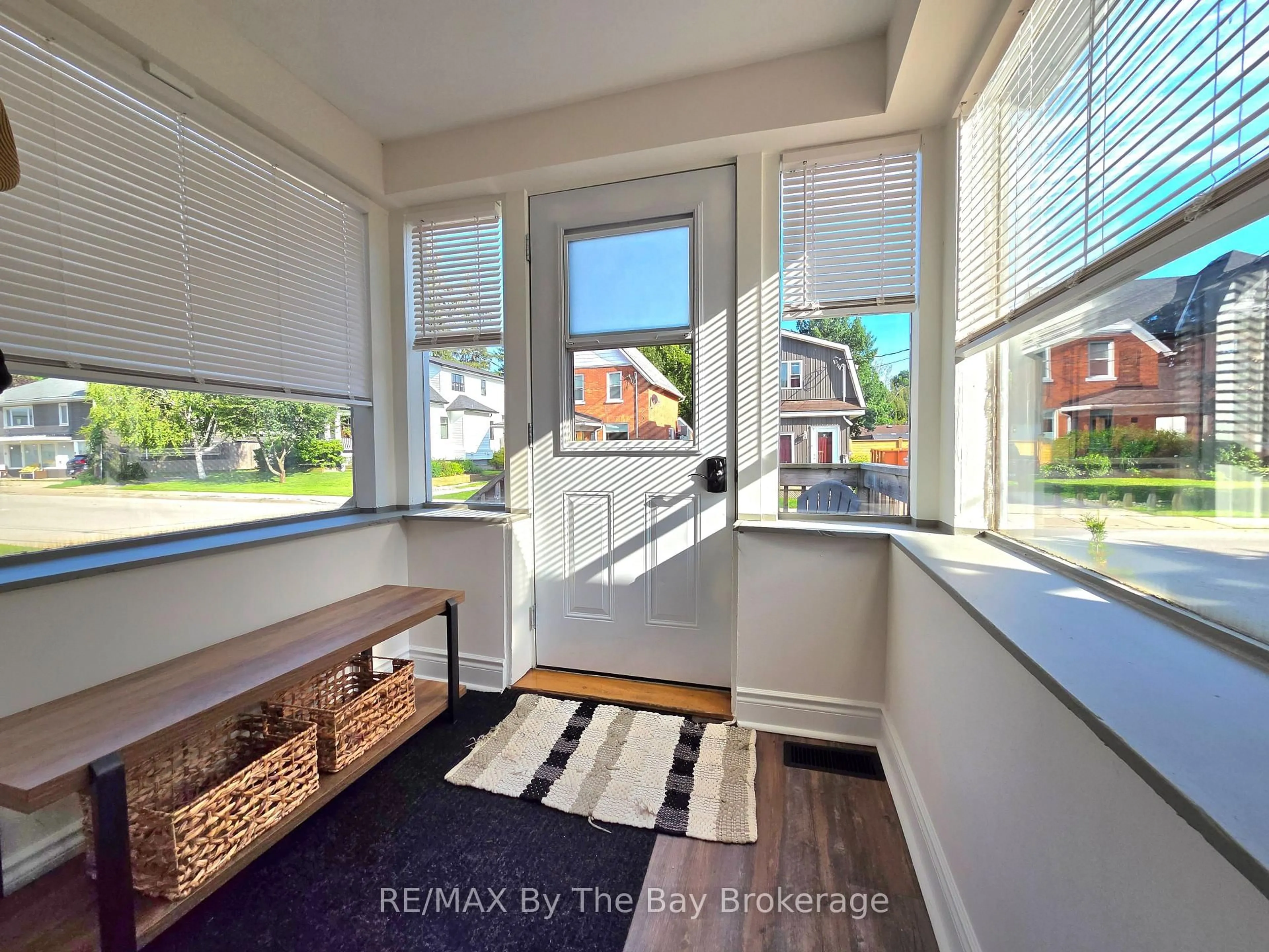 Indoor entryway for 52 Berry St, Meaford Ontario N4L 1V3