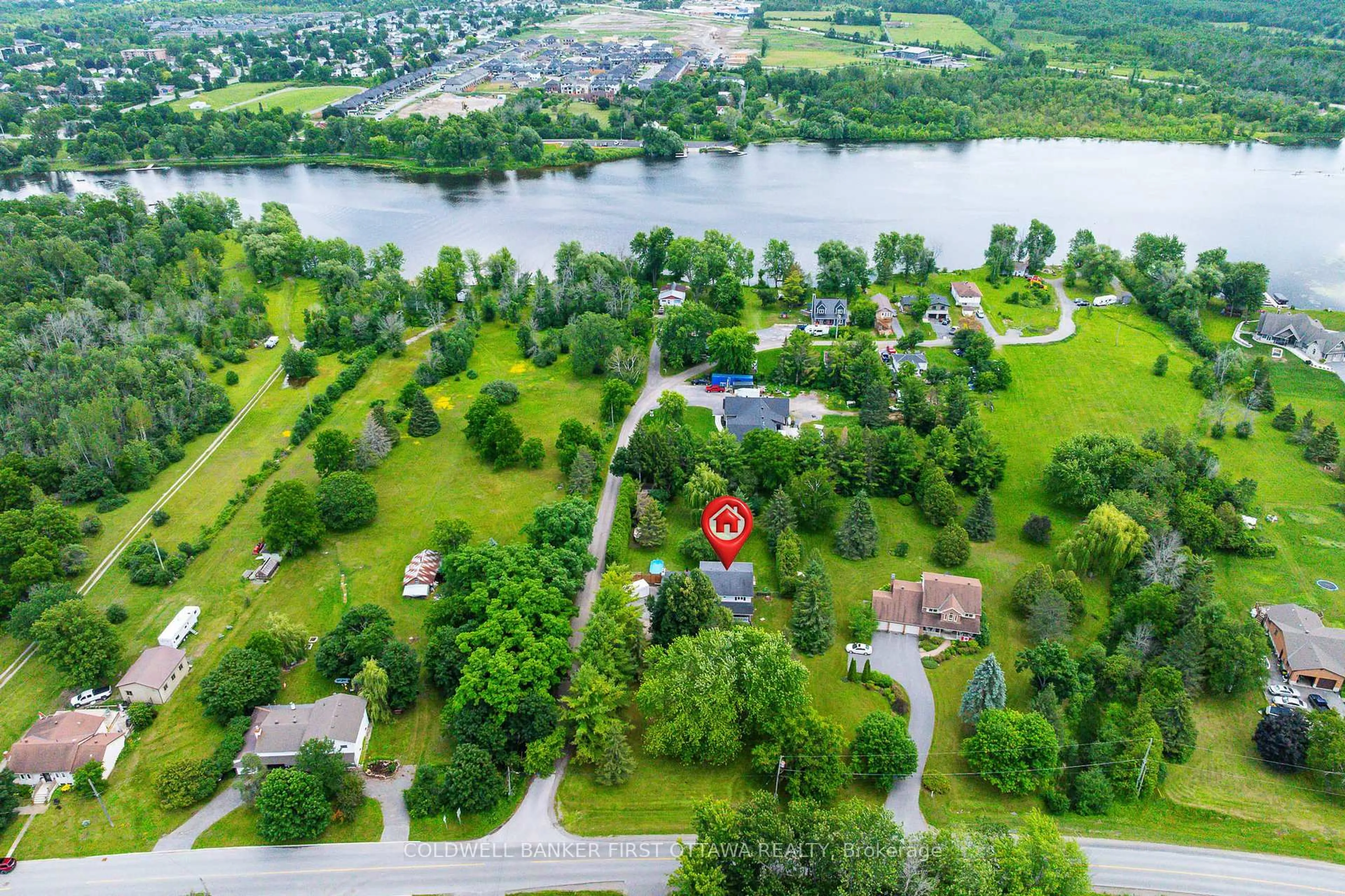A pic from outside/outdoor area/front of a property/back of a property/a pic from drone, water/lake/river/ocean view for 388 High St, Carleton Place Ontario K7C 1X1