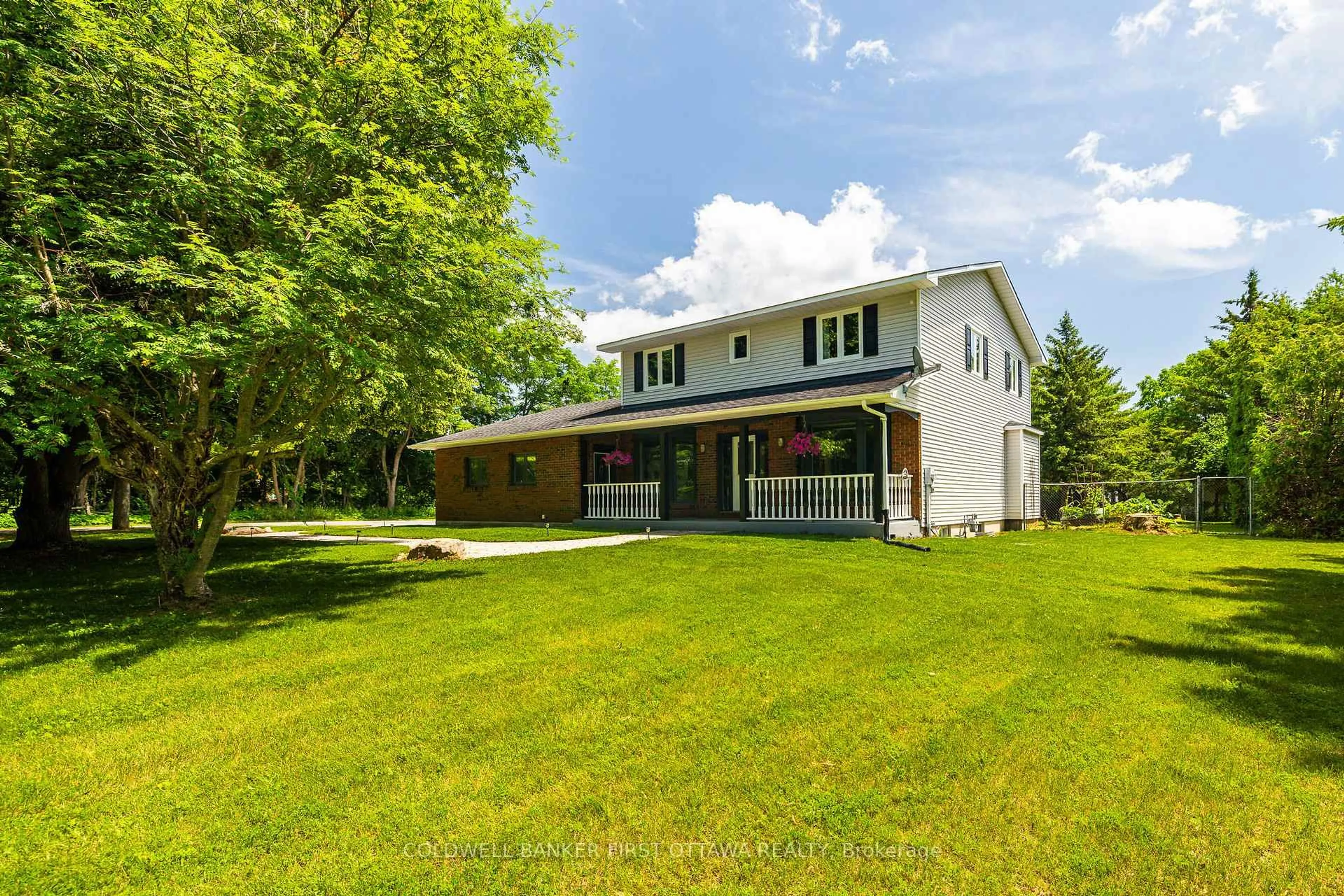 A pic from outside/outdoor area/front of a property/back of a property/a pic from drone, unknown for 388 High St, Carleton Place Ontario K7C 1X1
