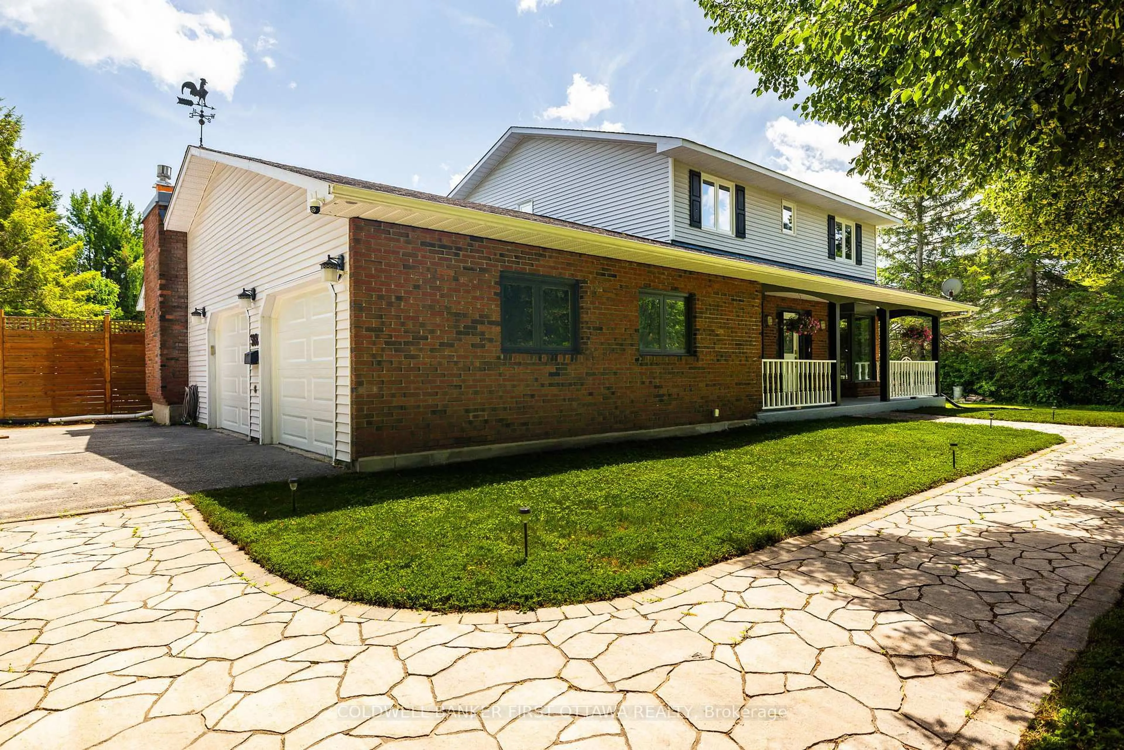 Home with brick exterior material, building for 388 High St, Carleton Place Ontario K7C 1X1
