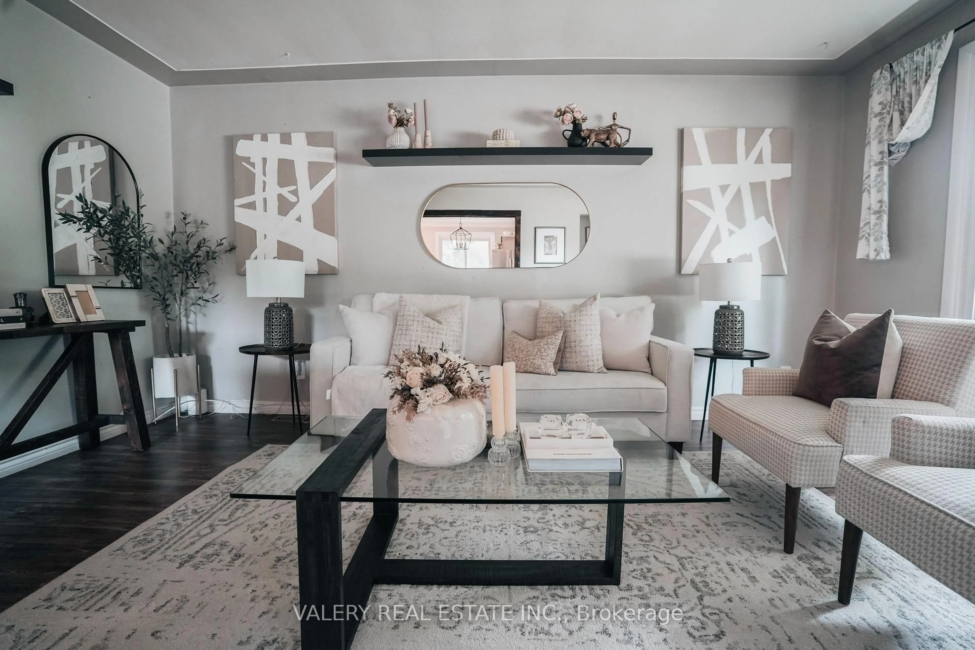 Living room with furniture, unknown for 270 Cyrus St, Cambridge Ontario N3H 1H3