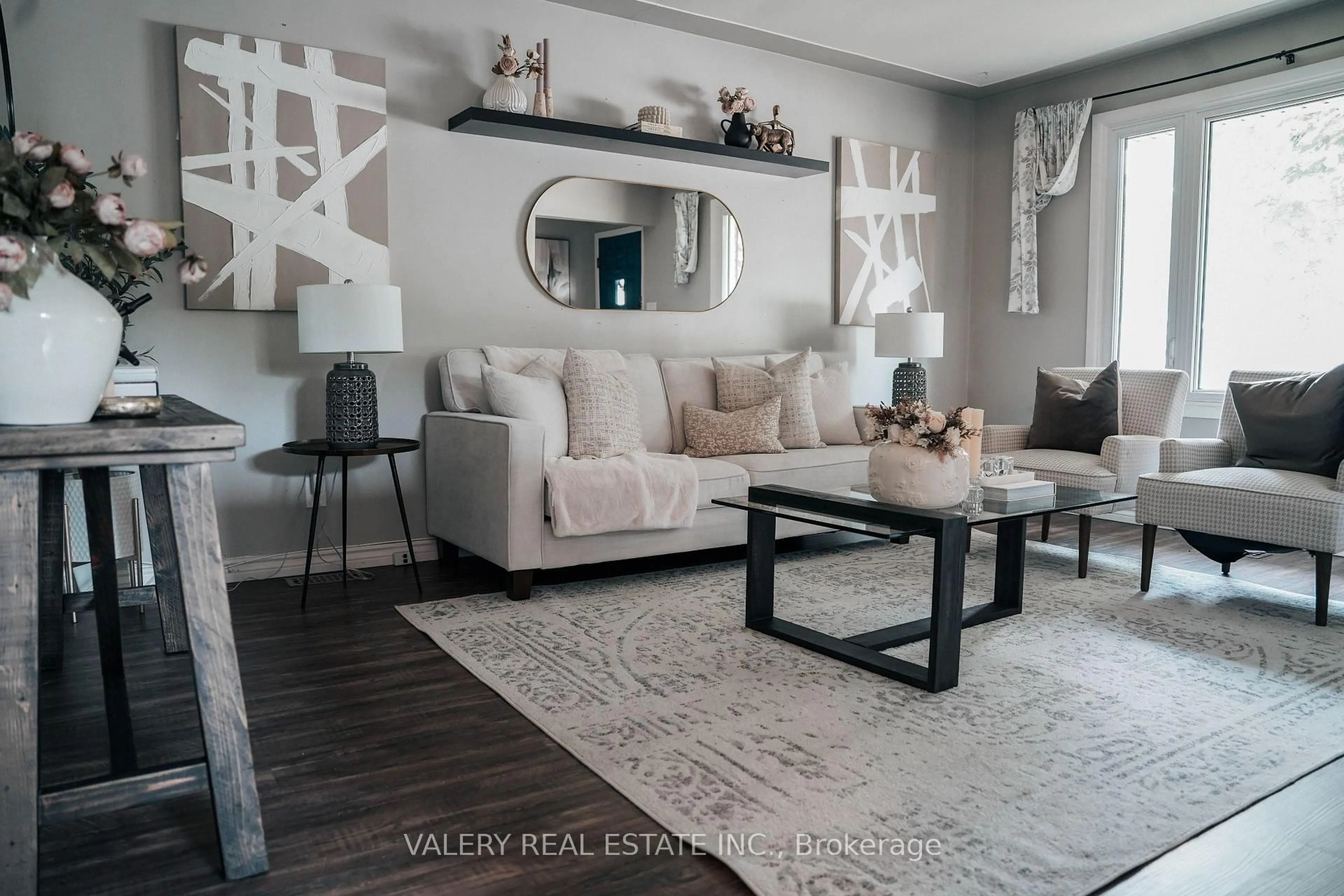 Living room with furniture, unknown for 270 Cyrus St, Cambridge Ontario N3H 1H3