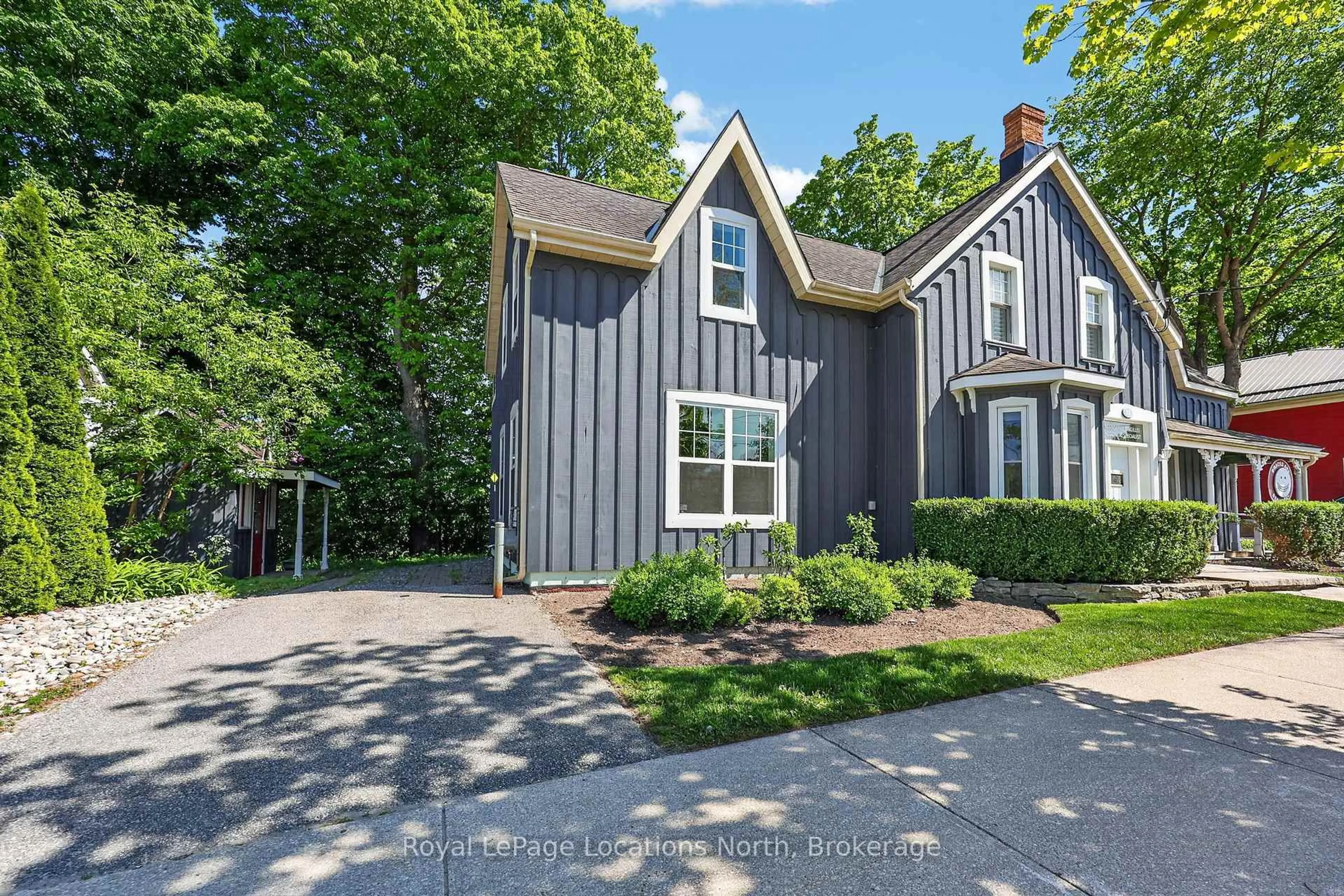 Home with vinyl exterior material, street for 21 Bruce St, Blue Mountains Ontario N0H 2P0