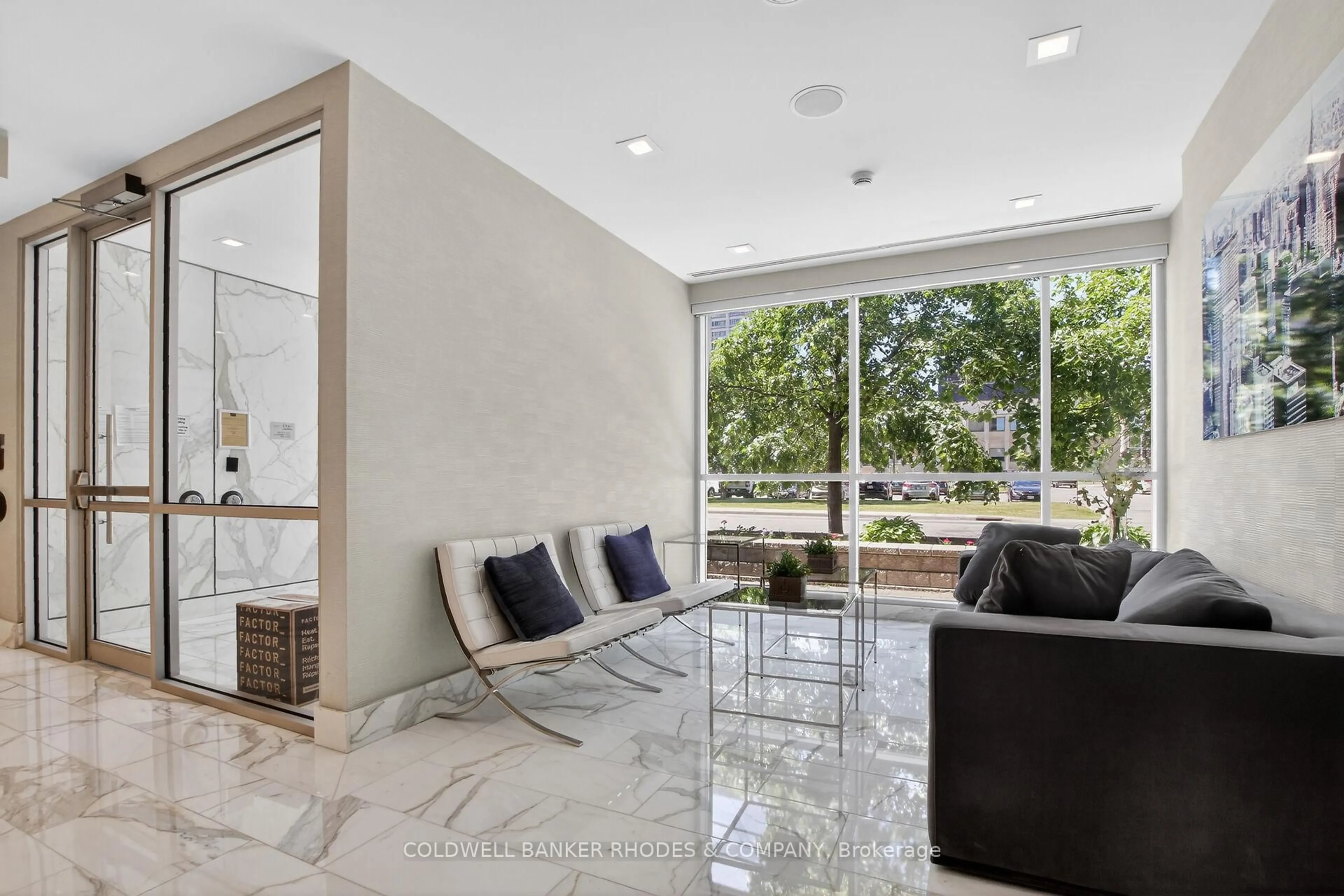 Lobby for 201 Parkdale Ave #905, Ottawa Ontario K1Y 1E8