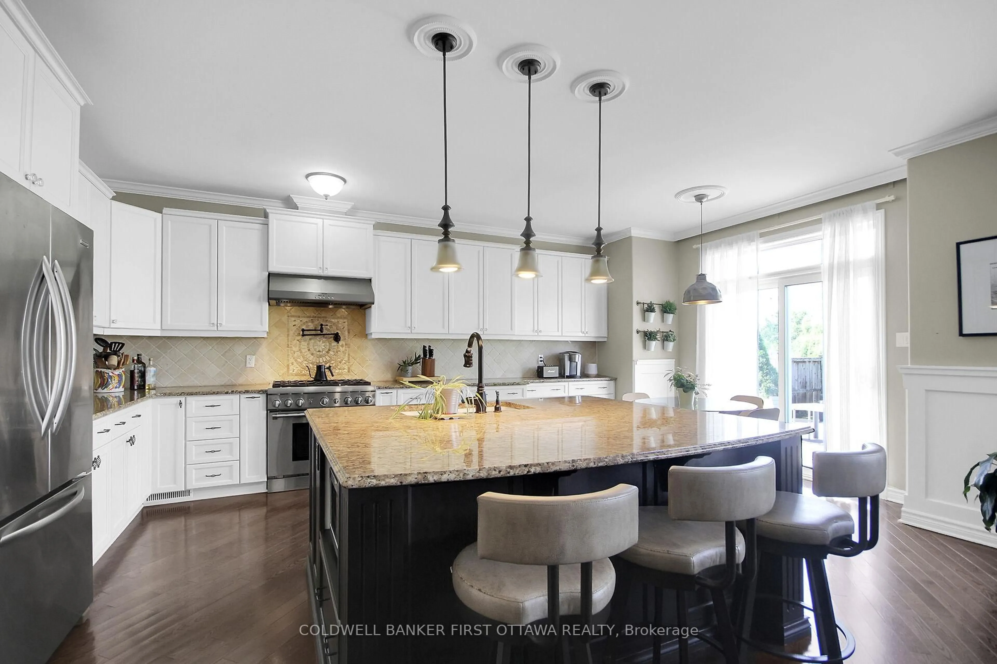 Open concept kitchen, ceramic/tile floor for 104 Gracewood Cres, Ottawa Ontario K1T 0J5