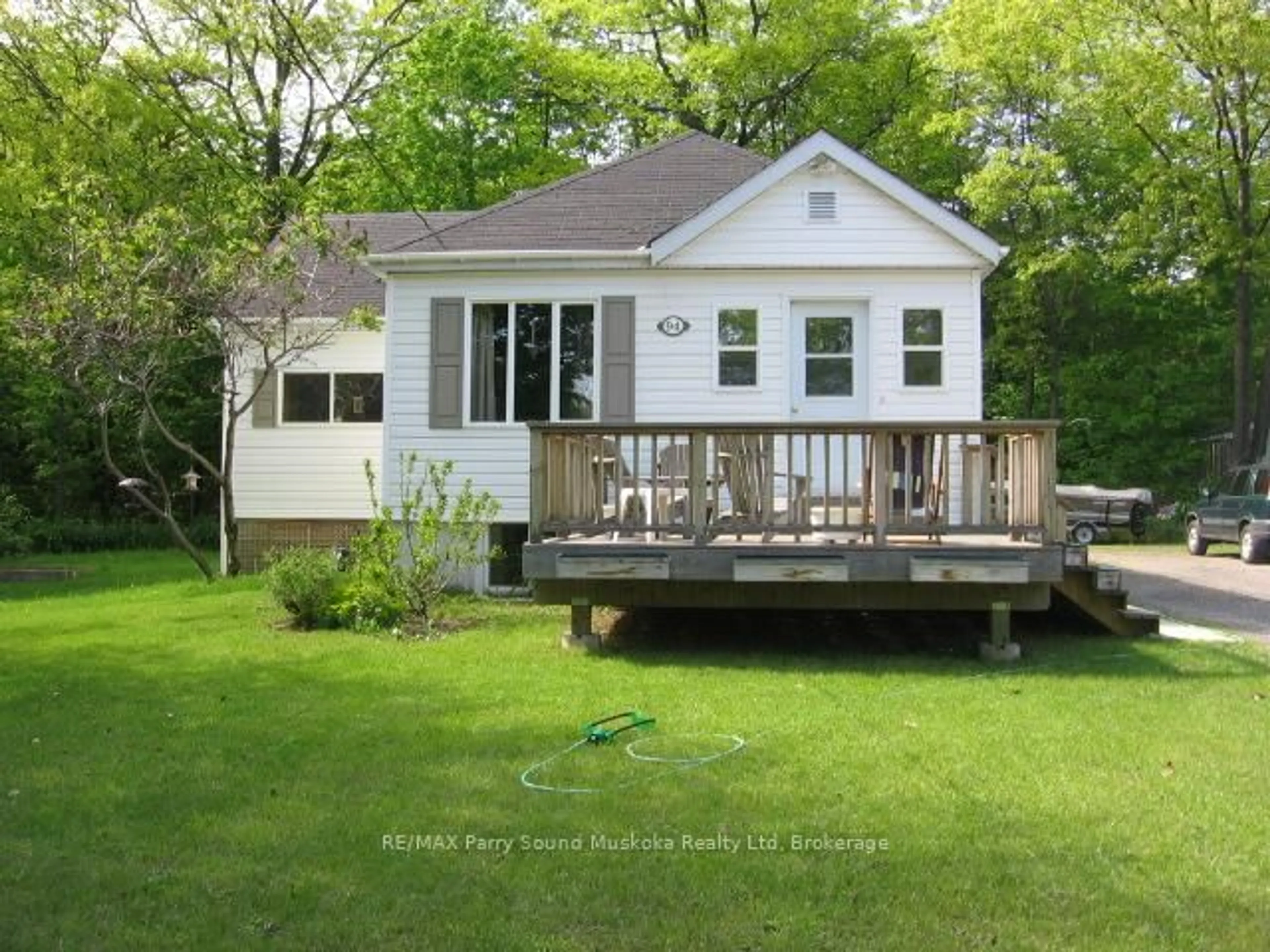 Home with vinyl exterior material, water/lake/river/ocean view for 94 William St, Parry Sound Ontario P2A 1V4